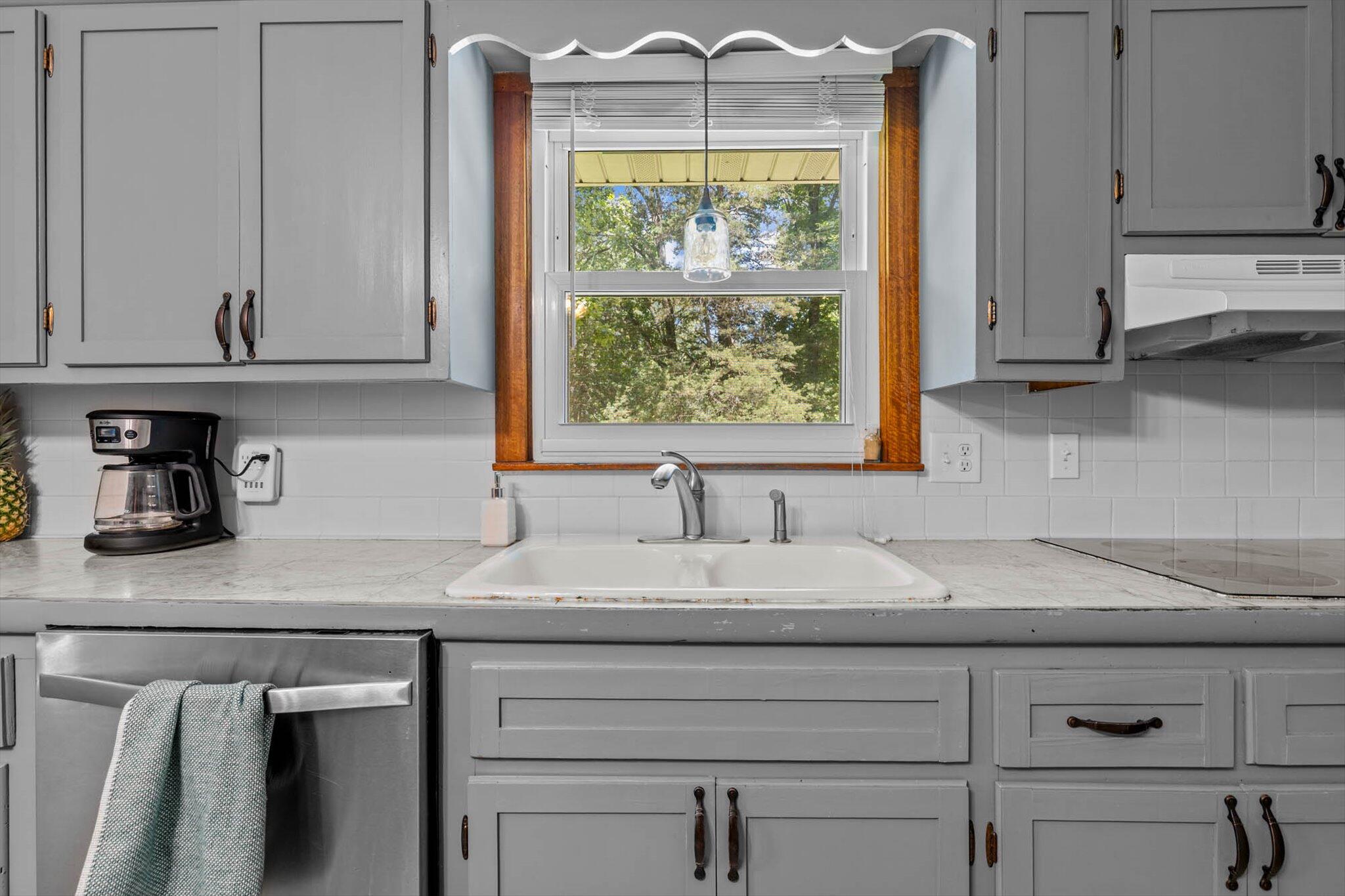 5124 South Farm Road 205 Property Photo 17