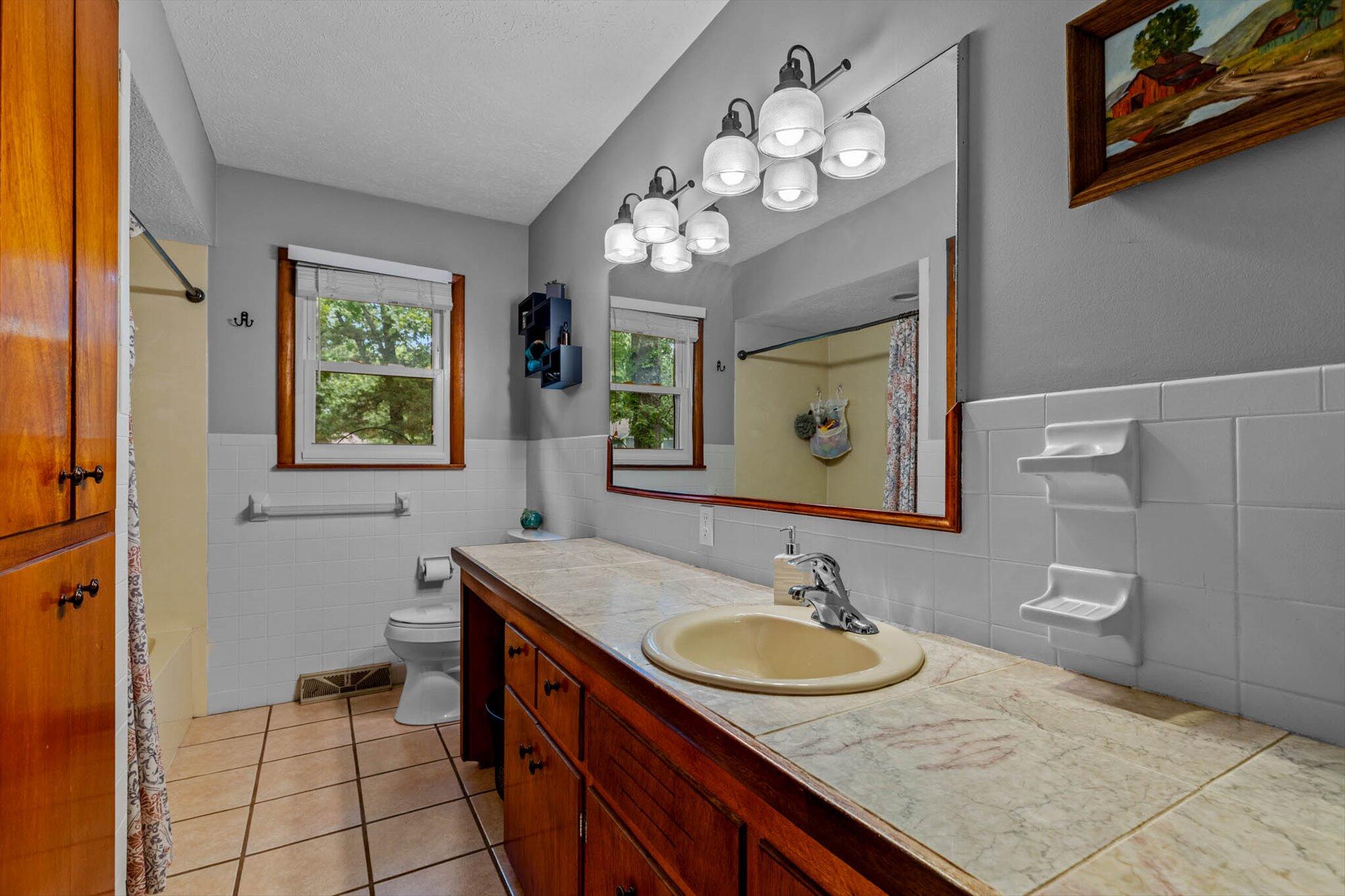 5124 South Farm Road 205 Property Photo 22
