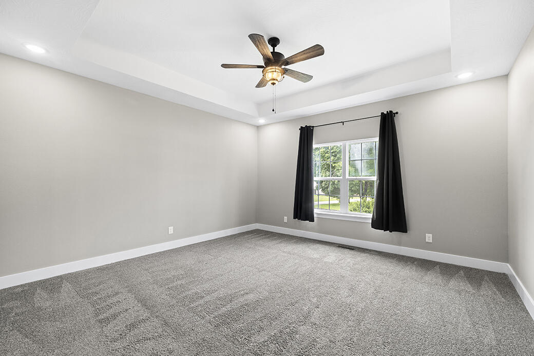 1403 East Hayloft Drive Property Photo 13
