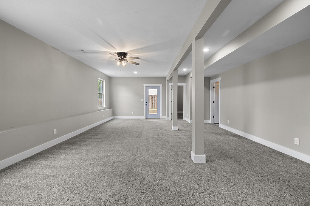 1403 East Hayloft Drive Property Photo 26