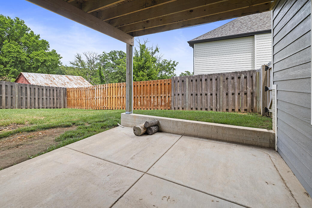 1403 East Hayloft Drive Property Photo 31