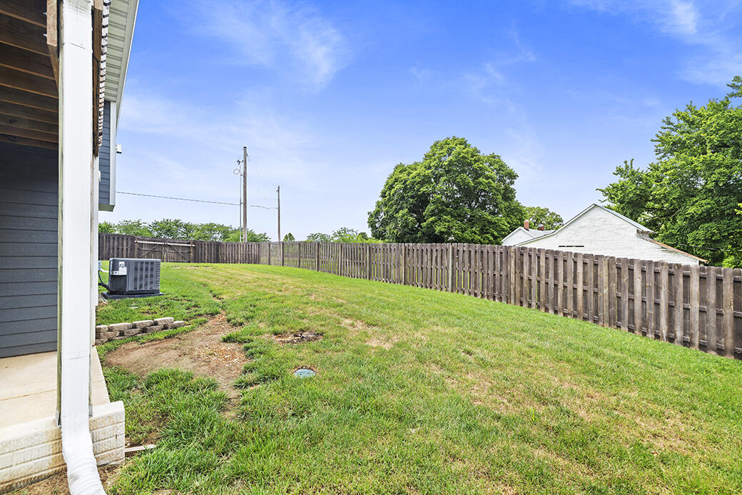1403 East Hayloft Drive Property Photo 33