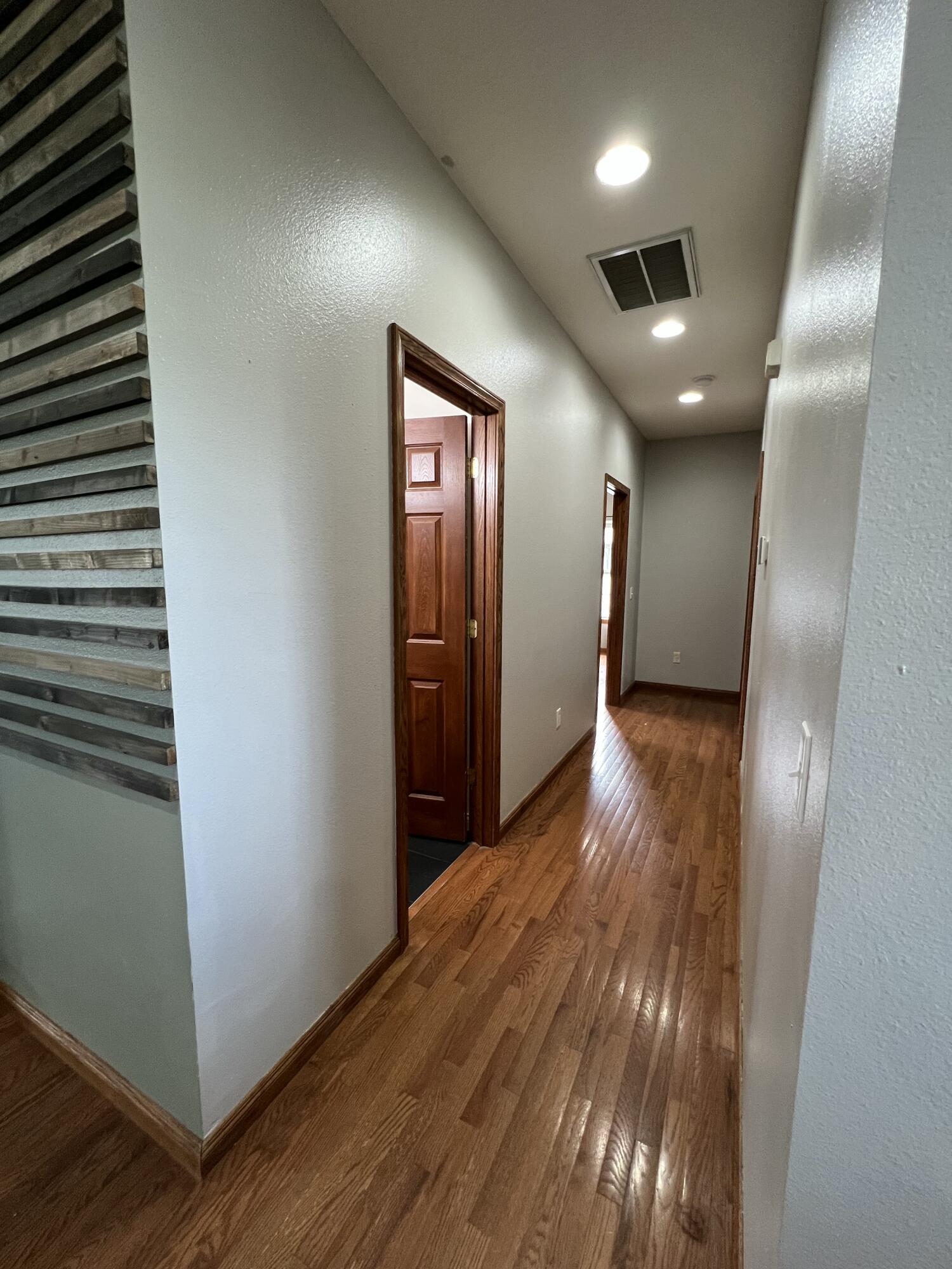 1106 East Torrey Pines Drive Property Photo 16