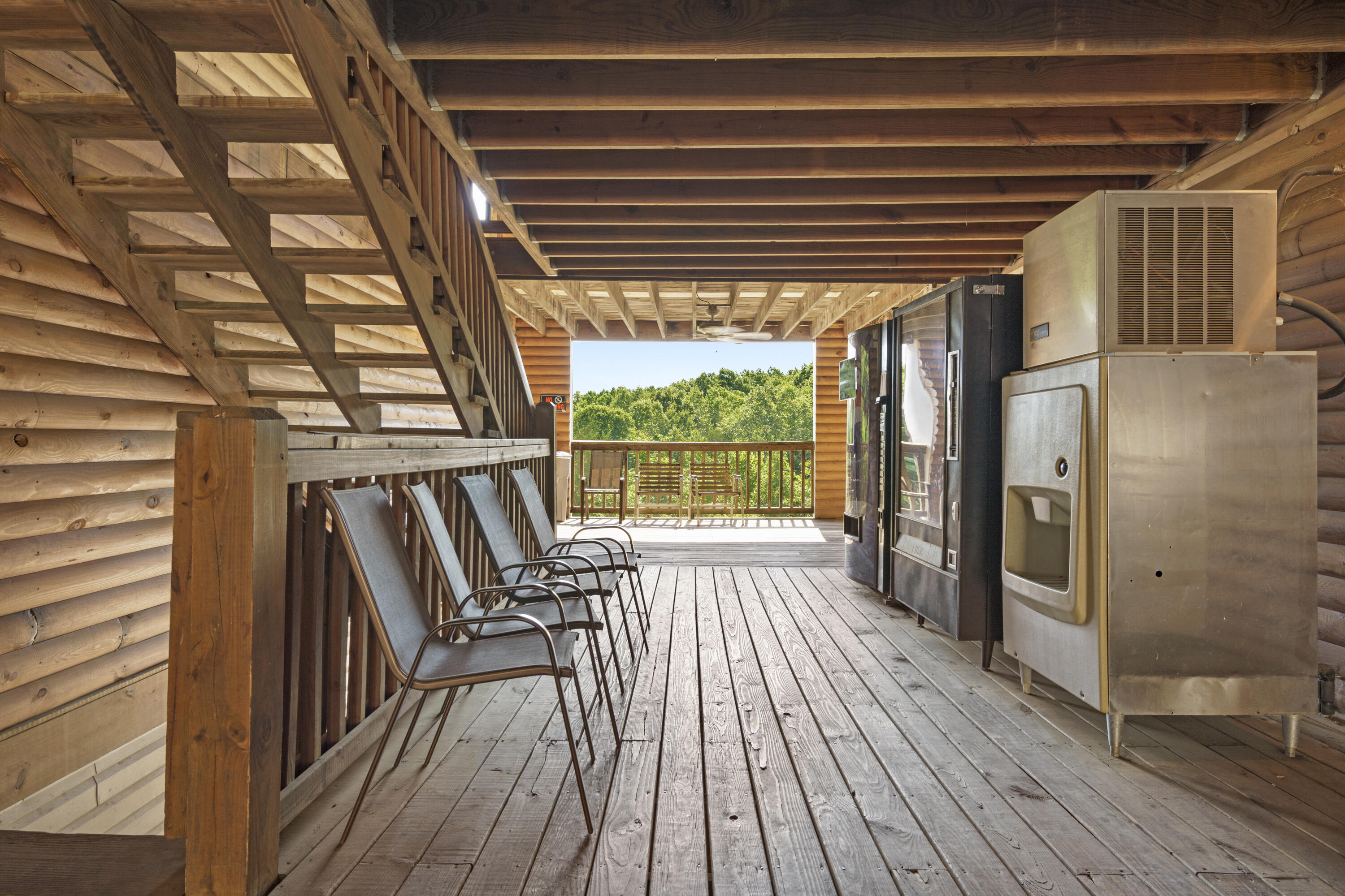 982 Indian Point Road Property Photo 4