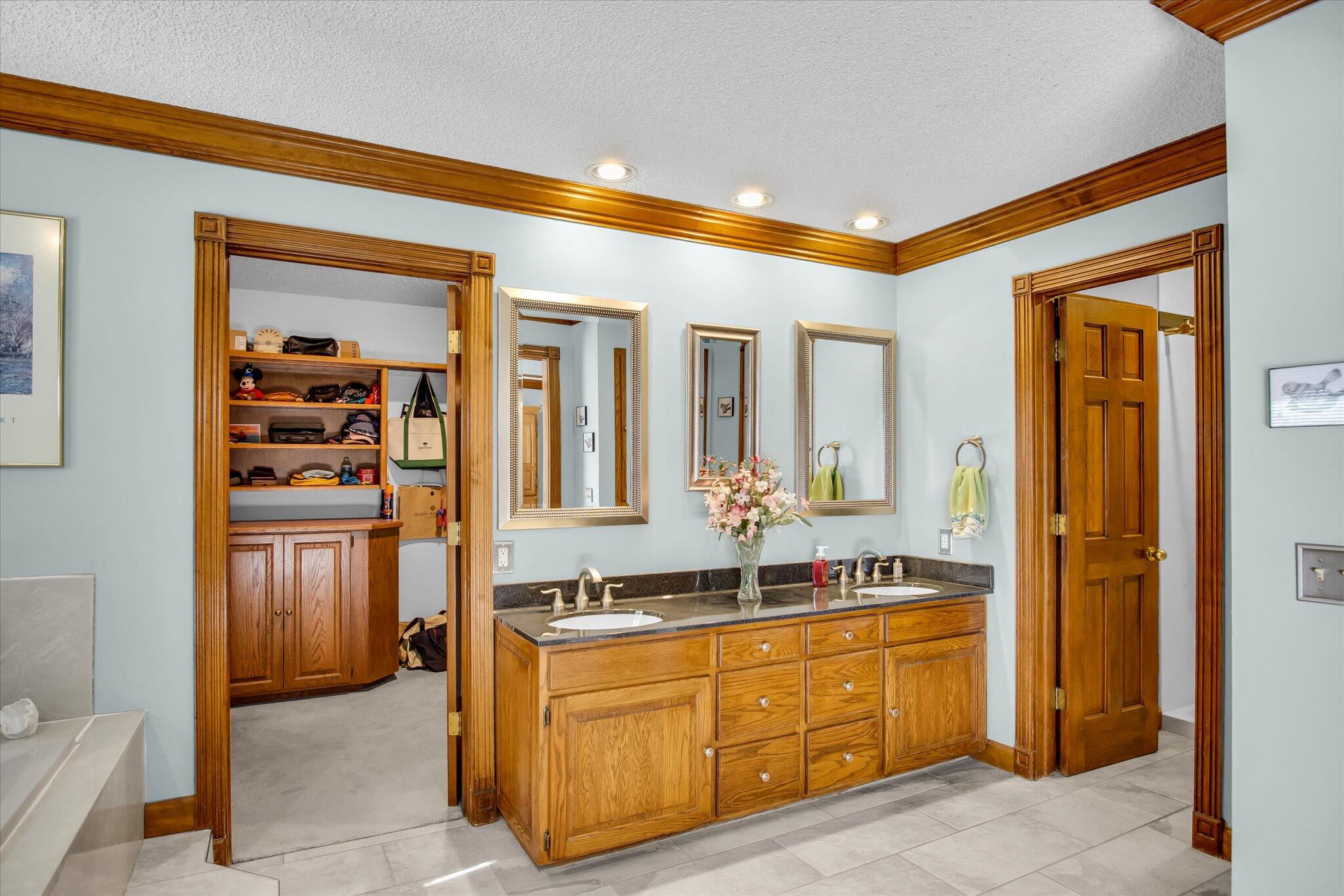 3156 South Chambery Avenue Property Photo 27