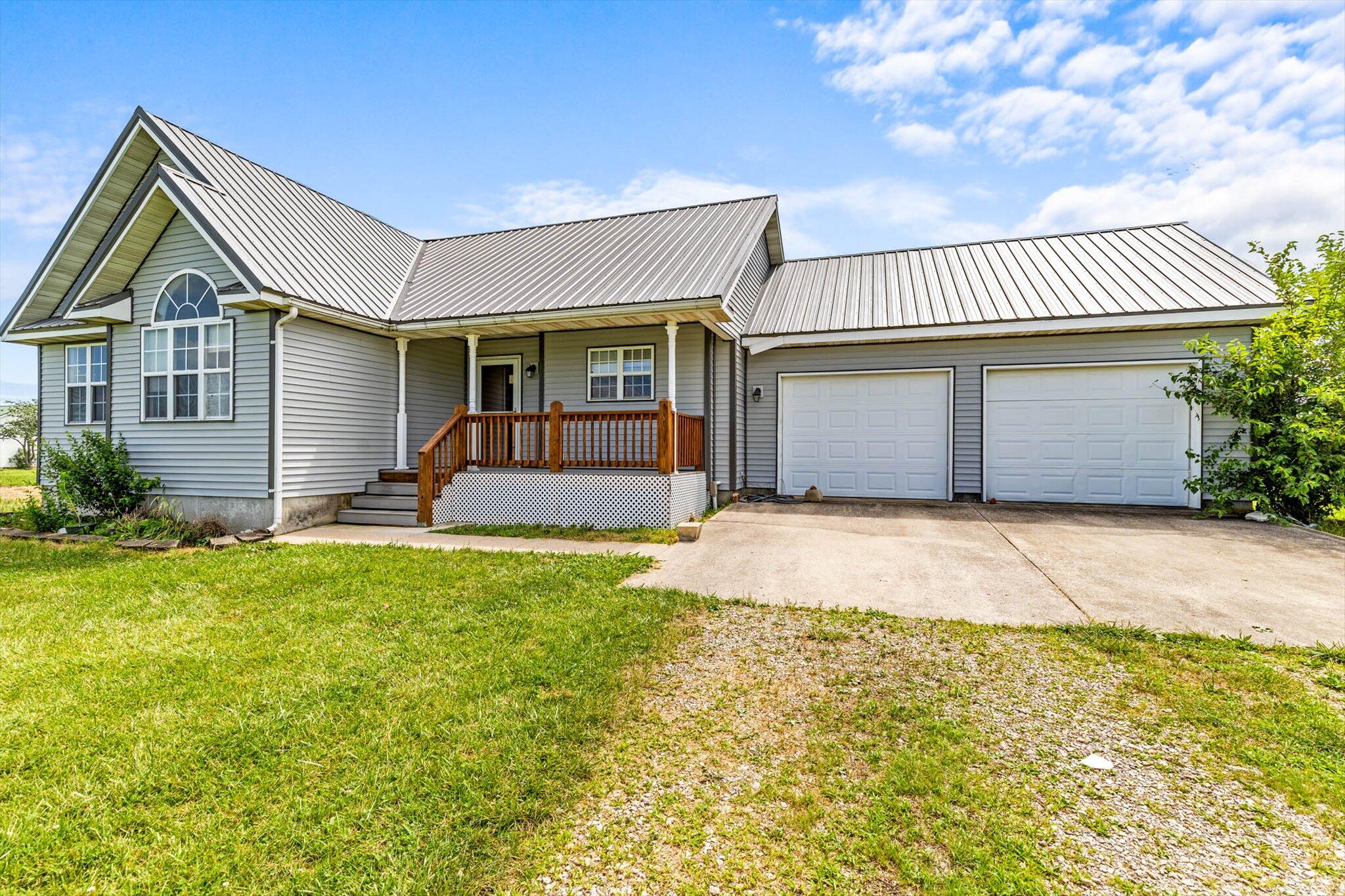 124 Plainview Drive Property Photo 3