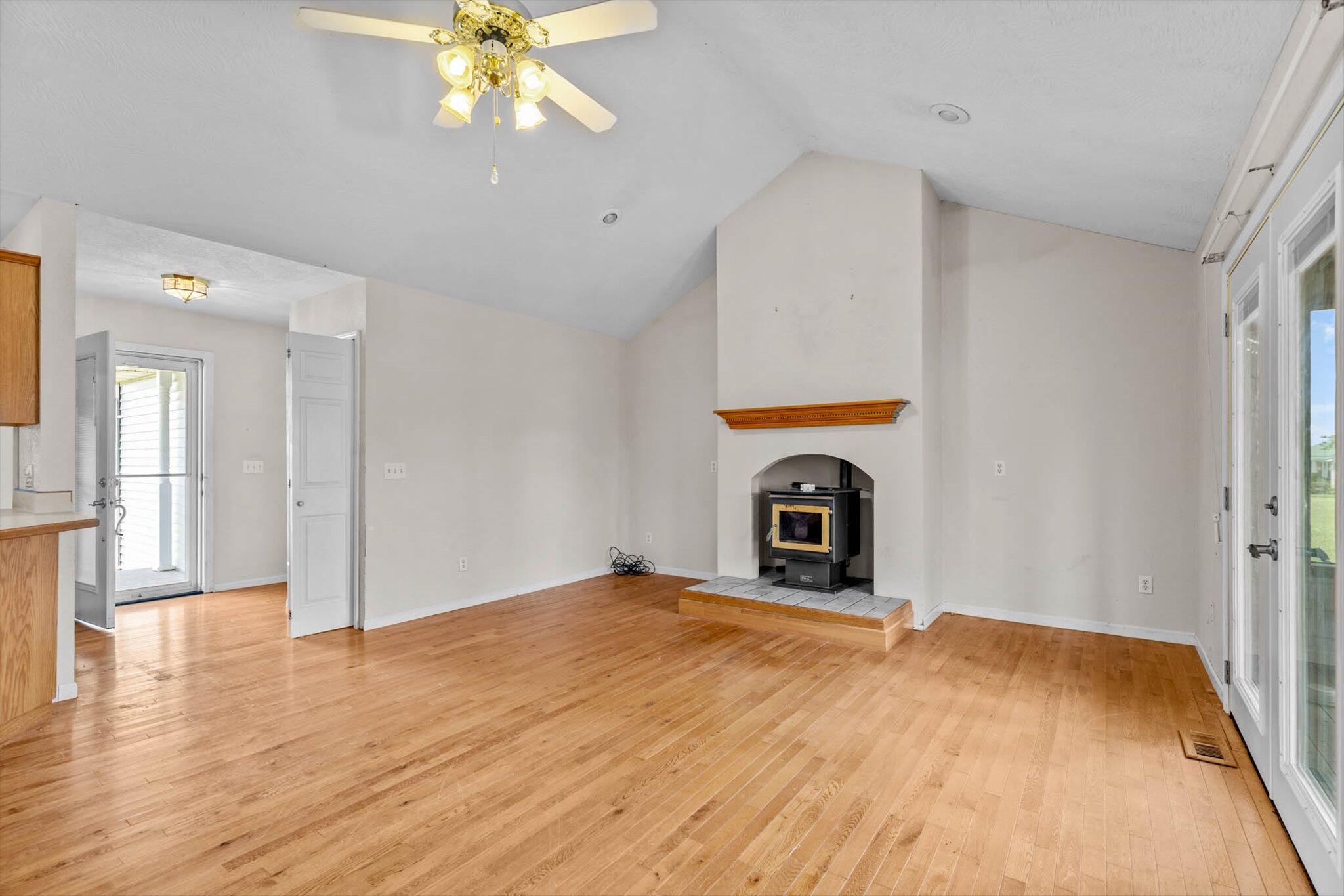 124 Plainview Drive Property Photo 7