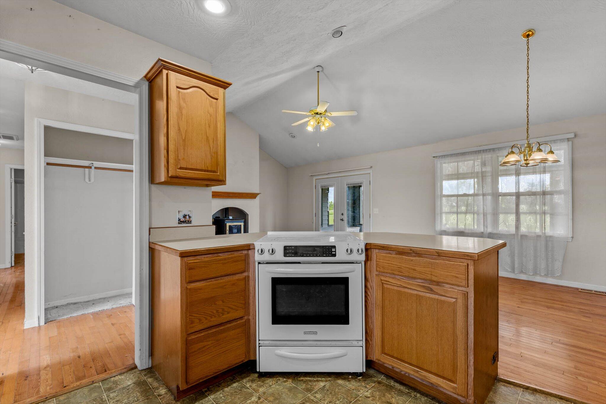 124 Plainview Drive Property Photo 10
