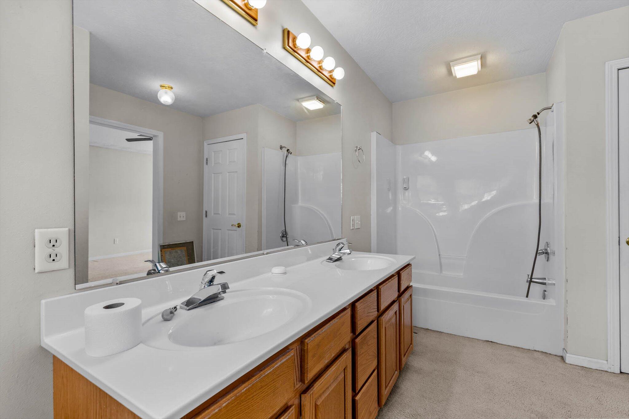 124 Plainview Drive Property Photo 14