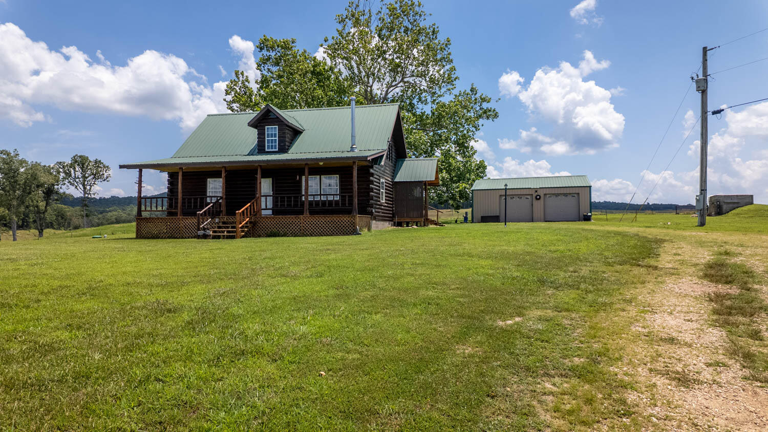 243 Tabor Drive Property Photo 3