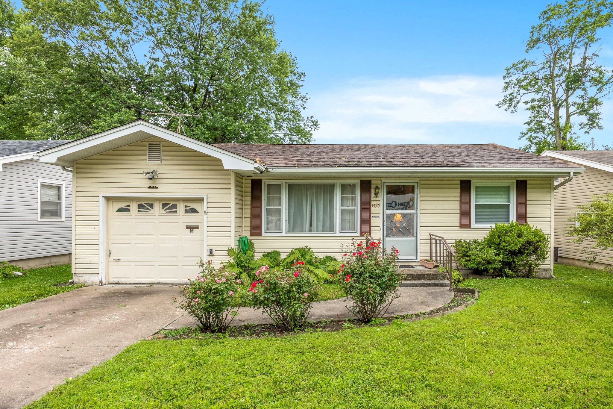 1456 East Lindberg Street Property Photo 1
