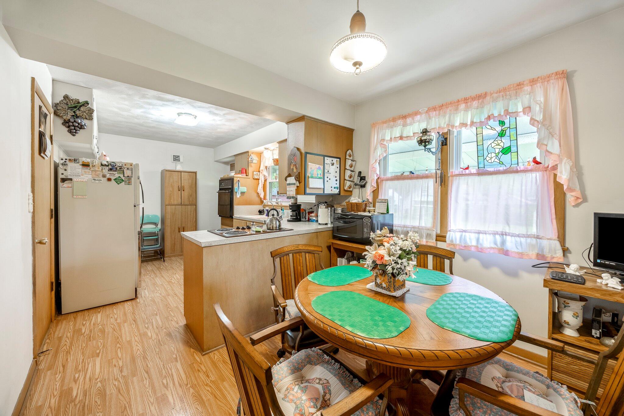 1456 East Lindberg Street Property Photo 8