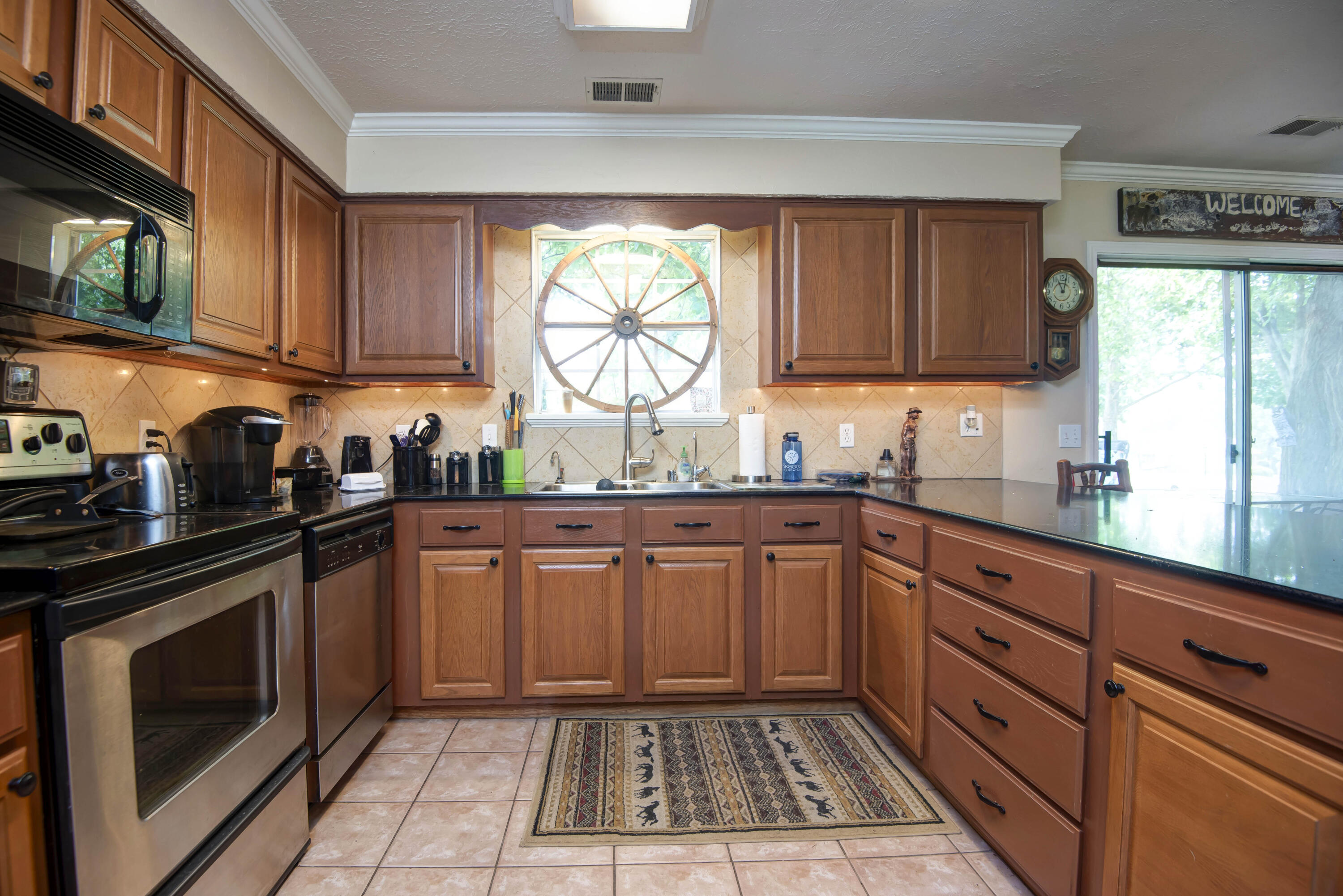 162 Lancashire Drive Property Photo 9
