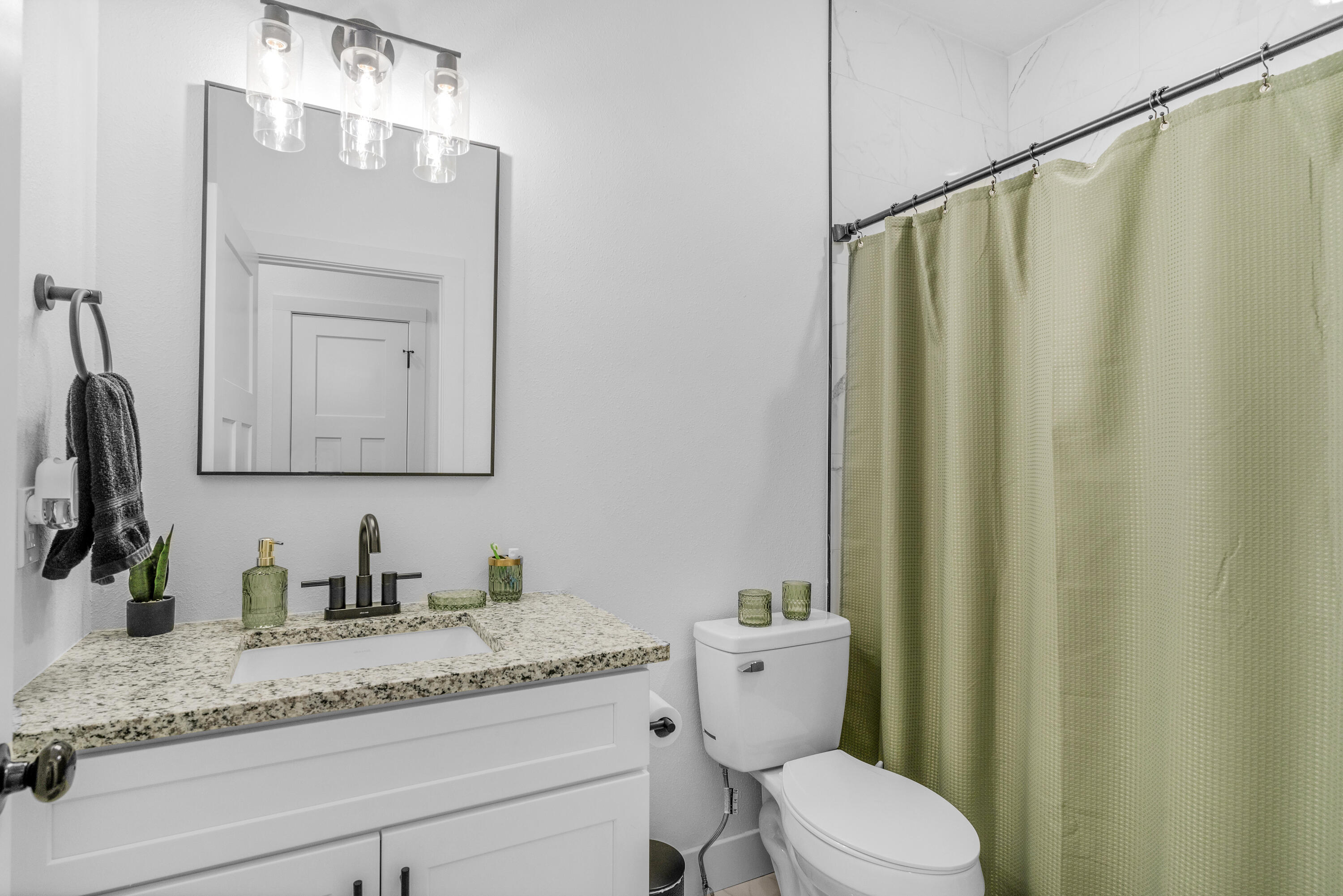 1286 South Birch Avenue Property Photo 14