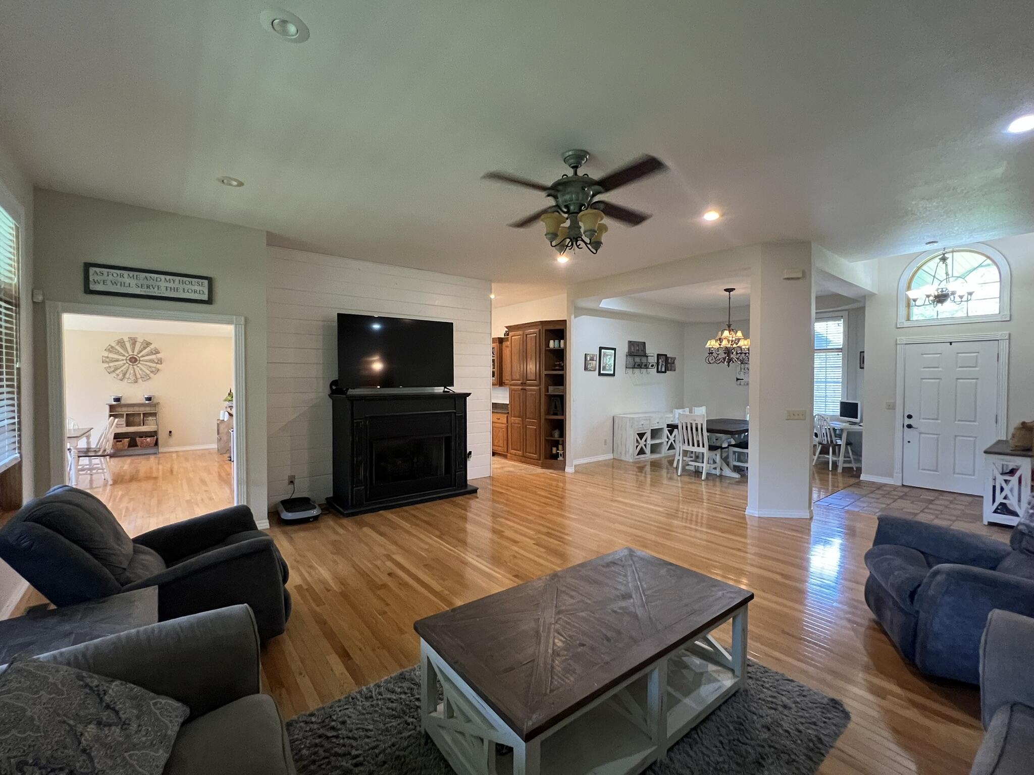 7876 County Road 3400 Property Photo 11