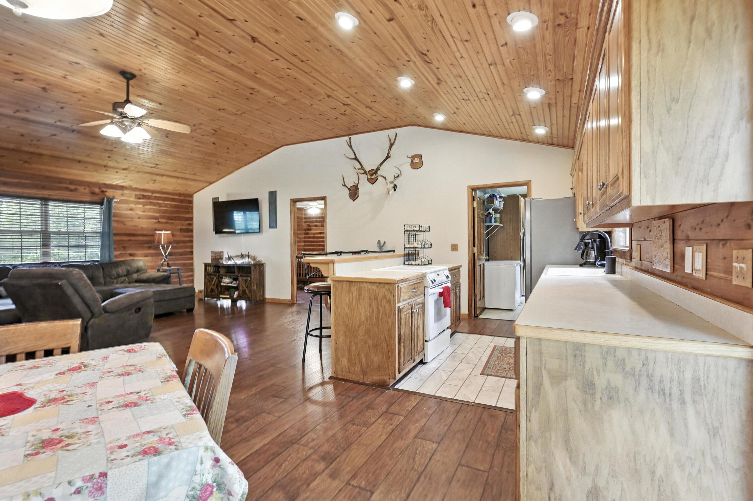 2108 Carnell Road Property Photo 7