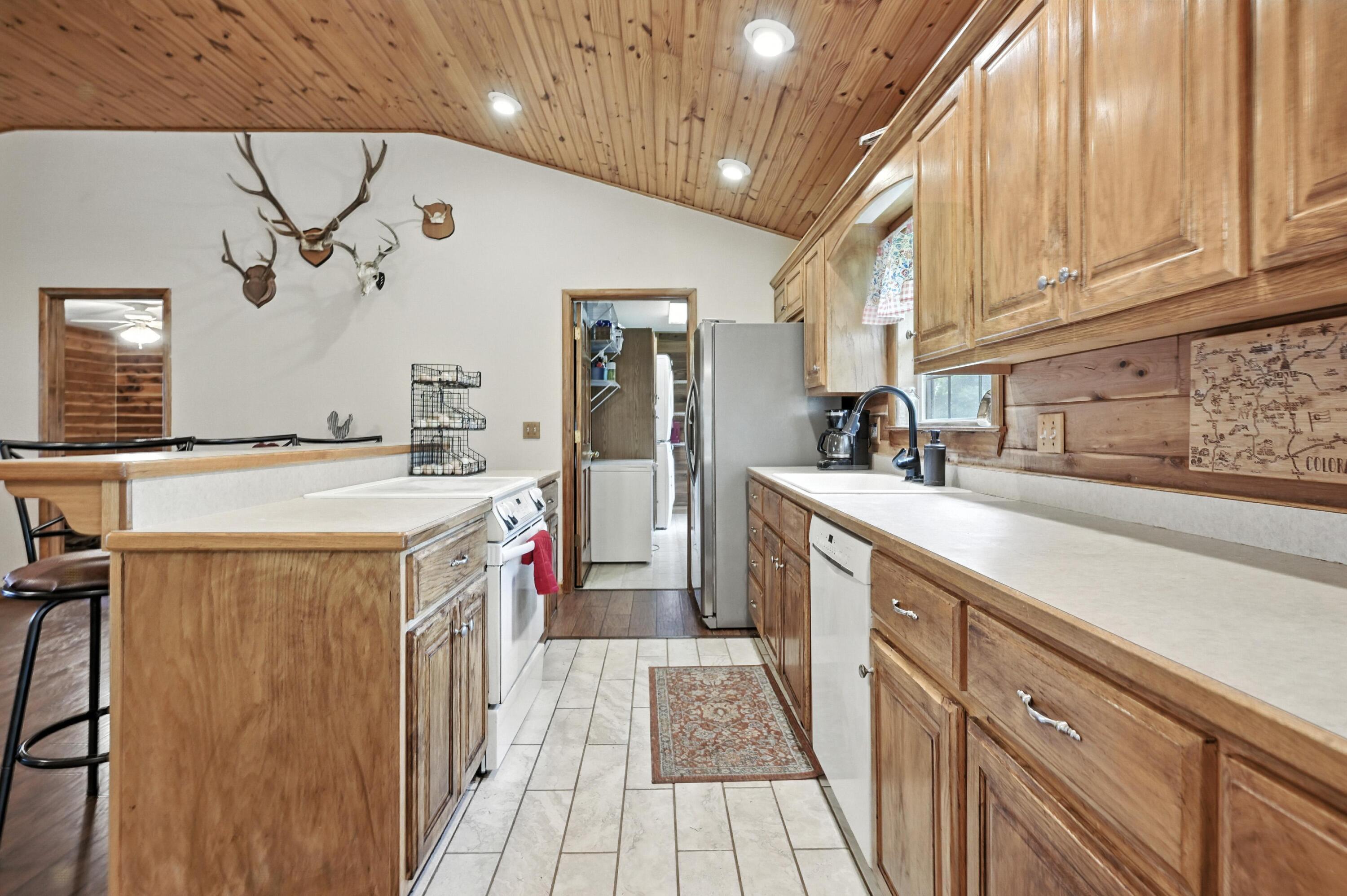 2108 Carnell Road Property Photo 8