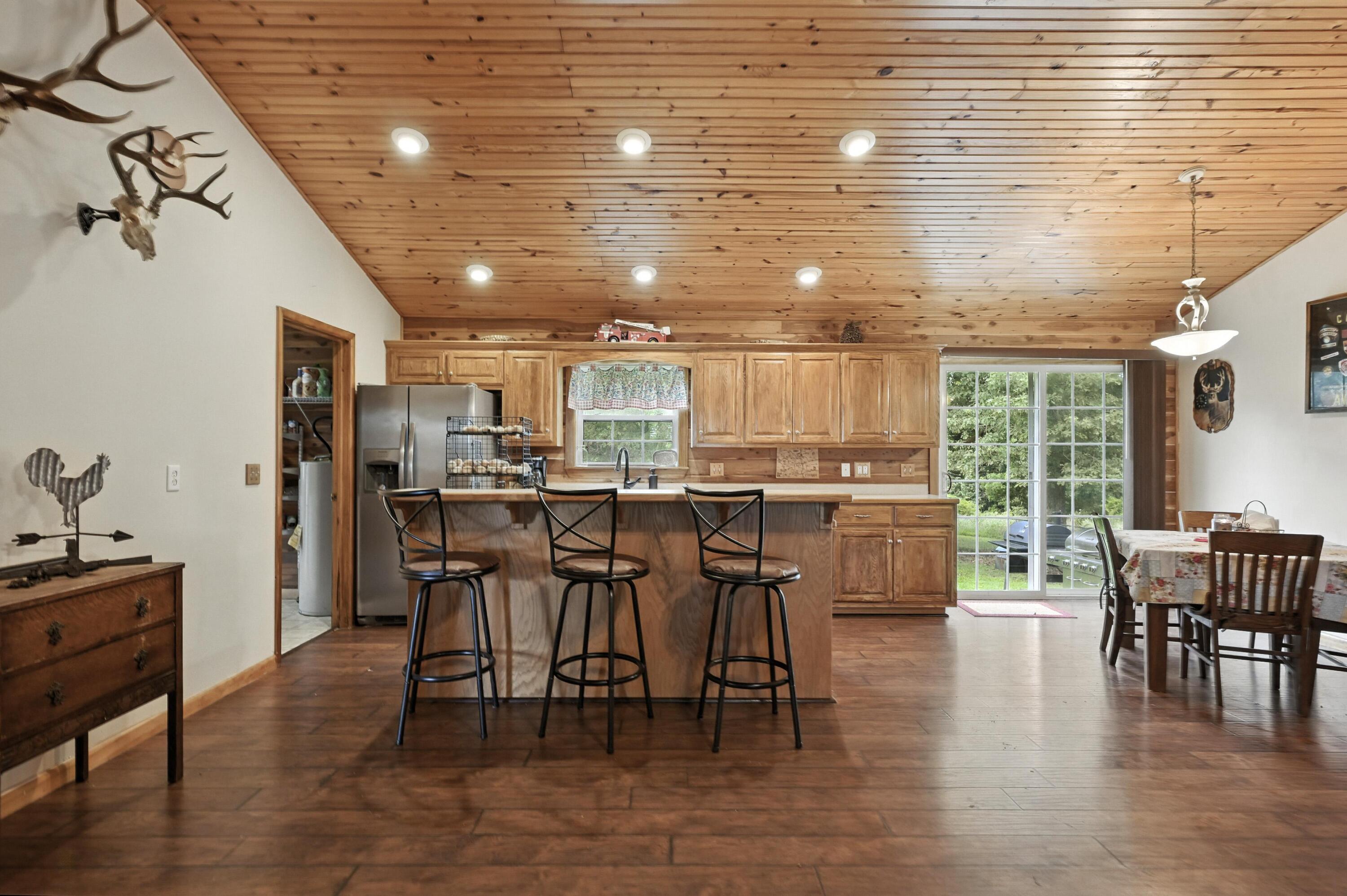 2108 Carnell Road Property Photo 10