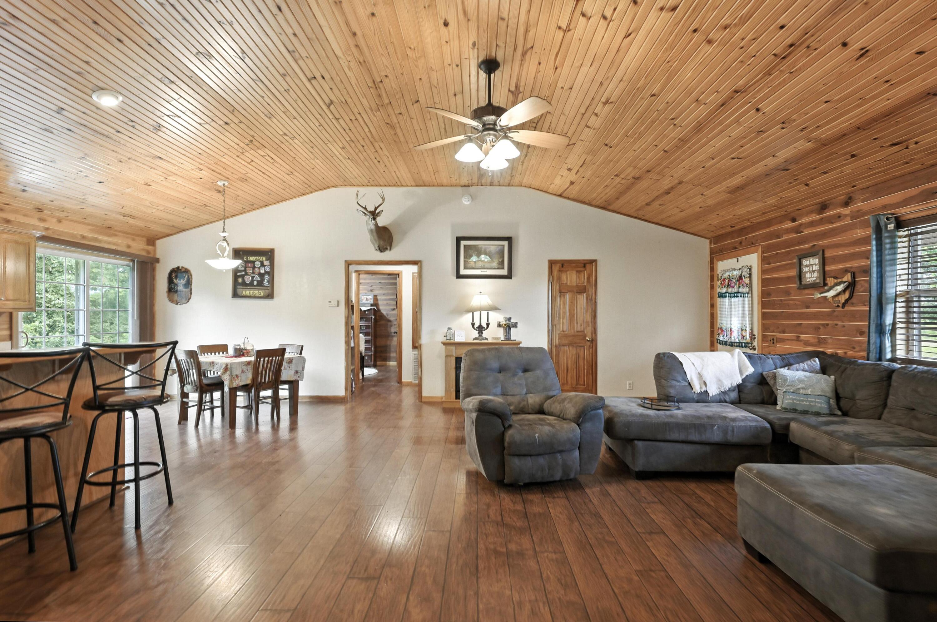 2108 Carnell Road Property Photo 11