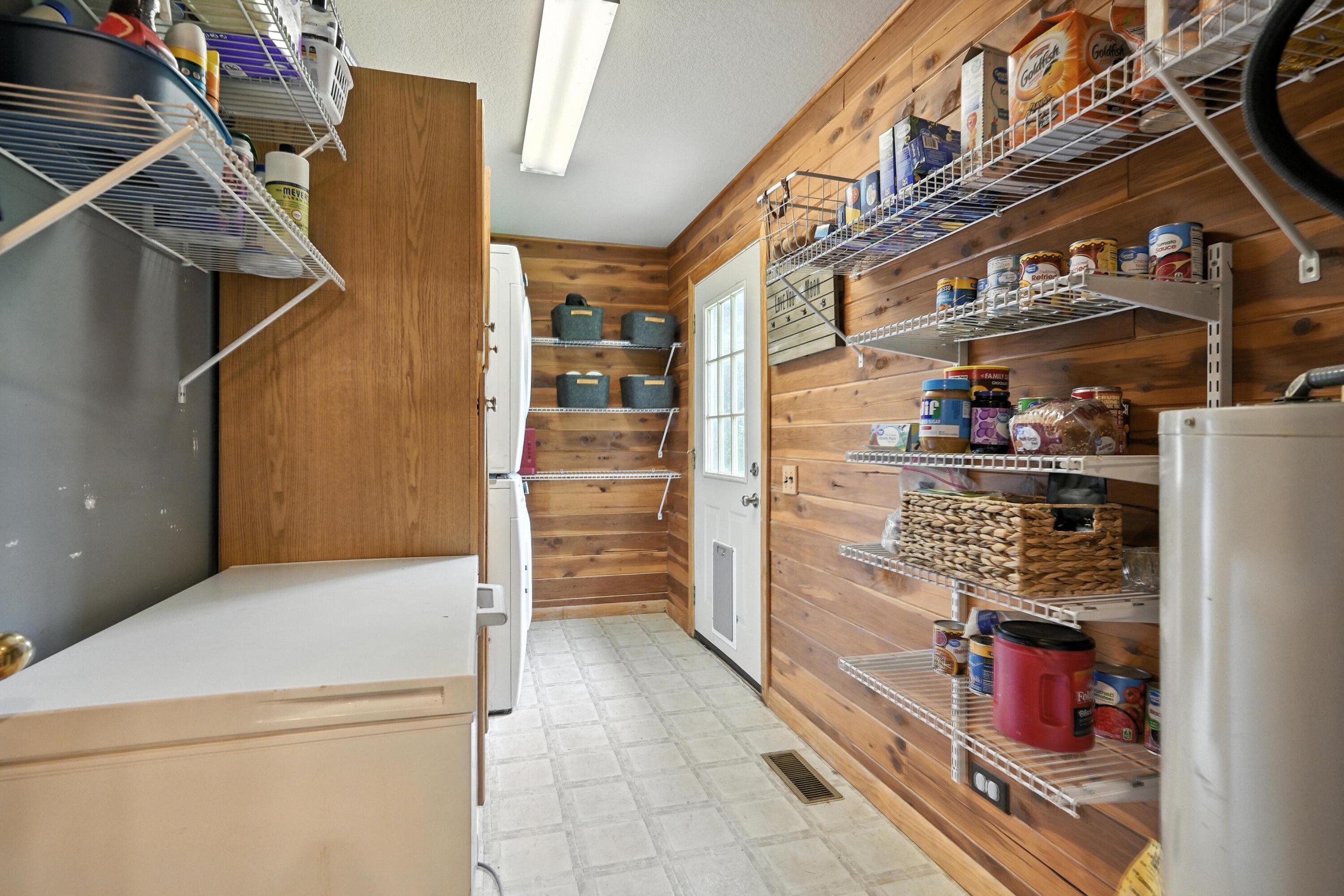 2108 Carnell Road Property Photo 22