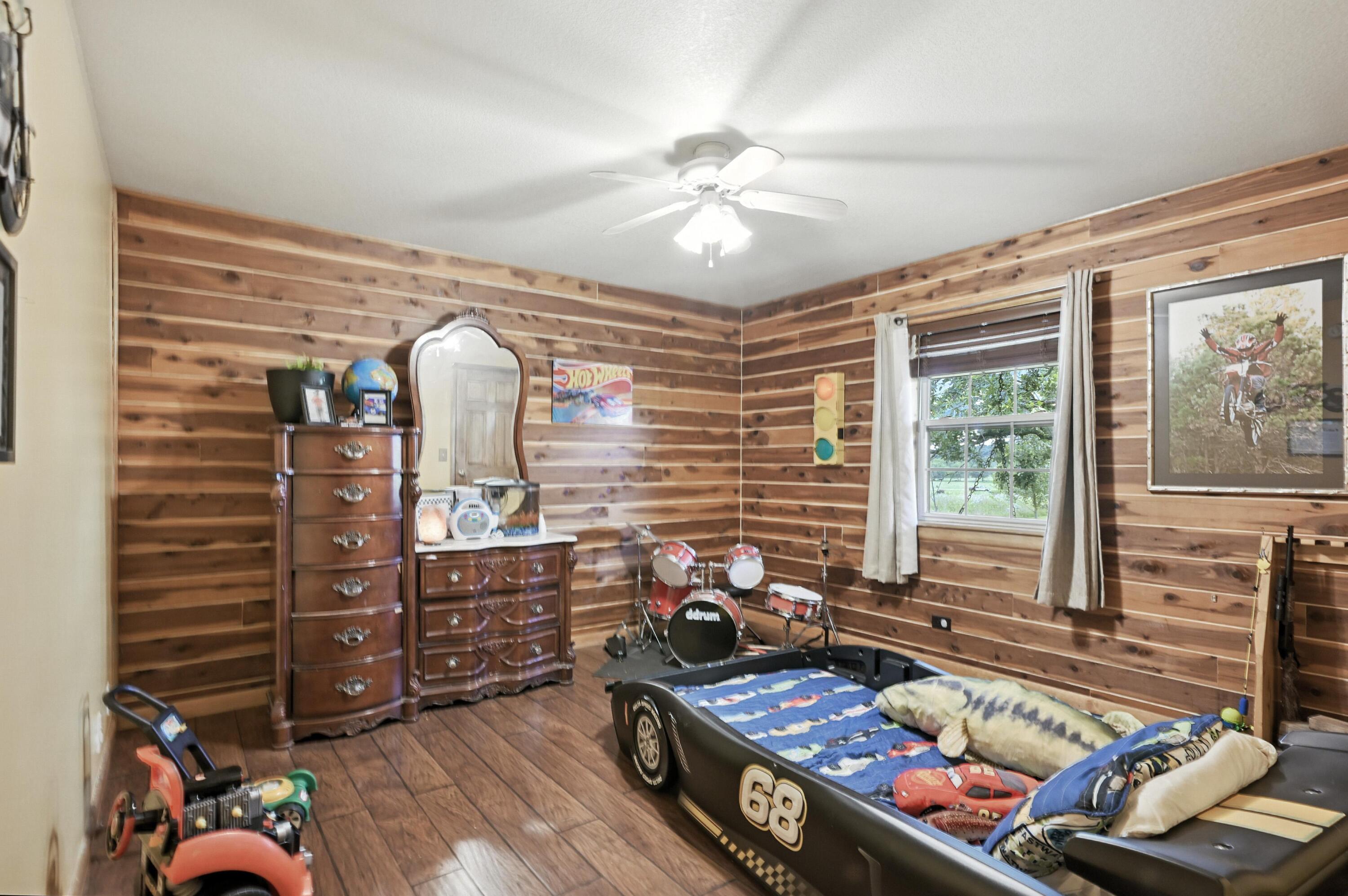 2108 Carnell Road Property Photo 25