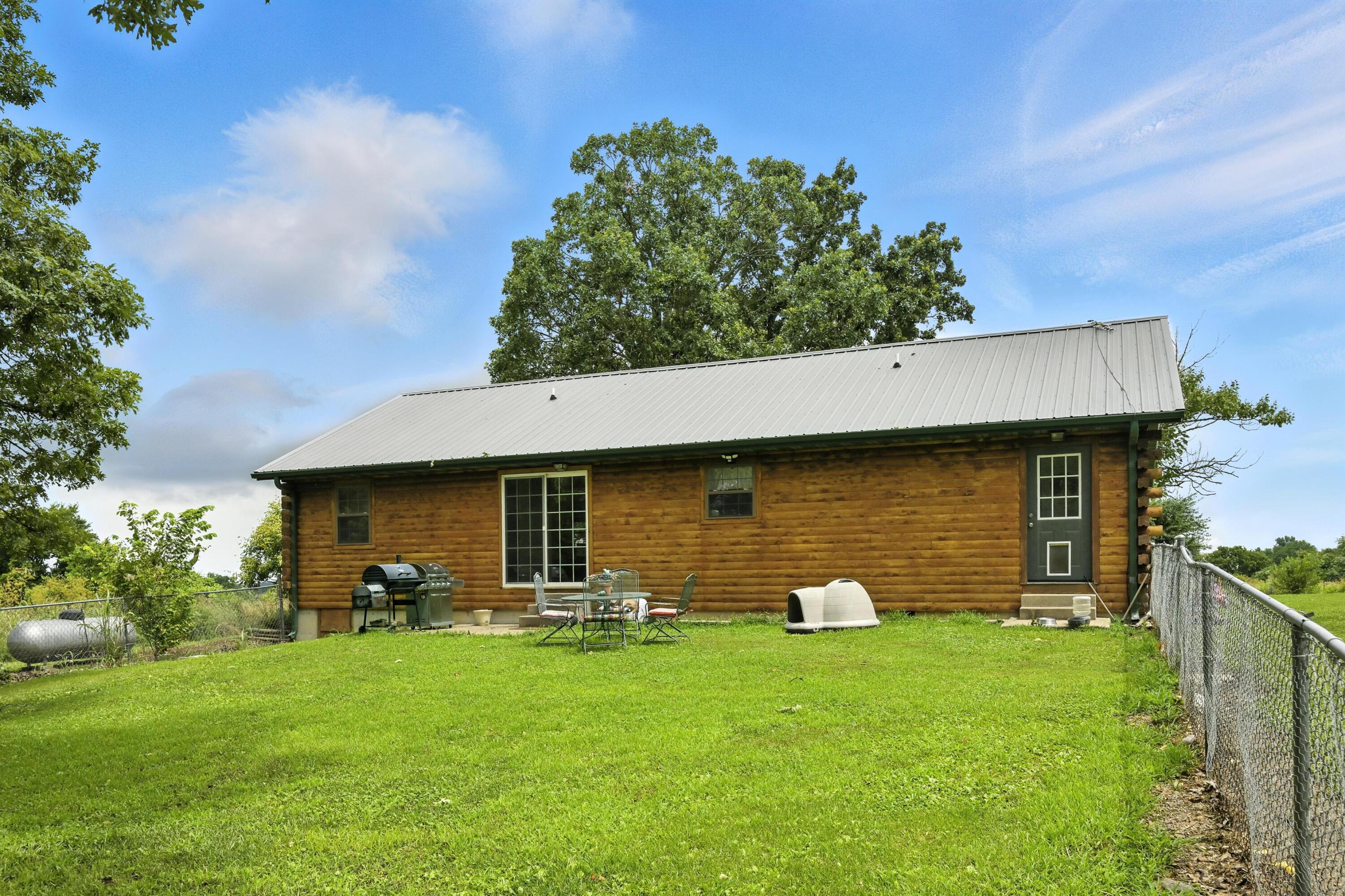 2108 Carnell Road Property Photo 32