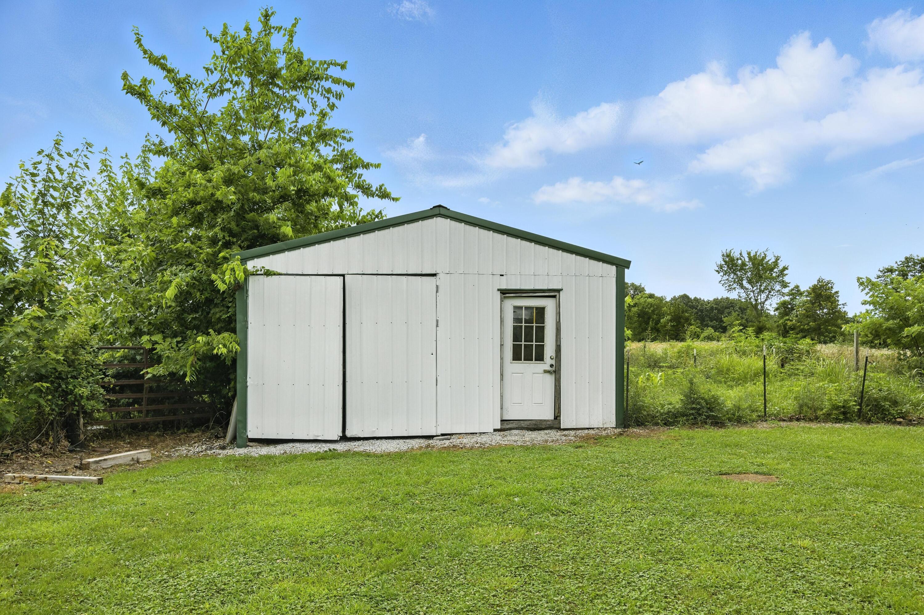 2108 Carnell Road Property Photo 38