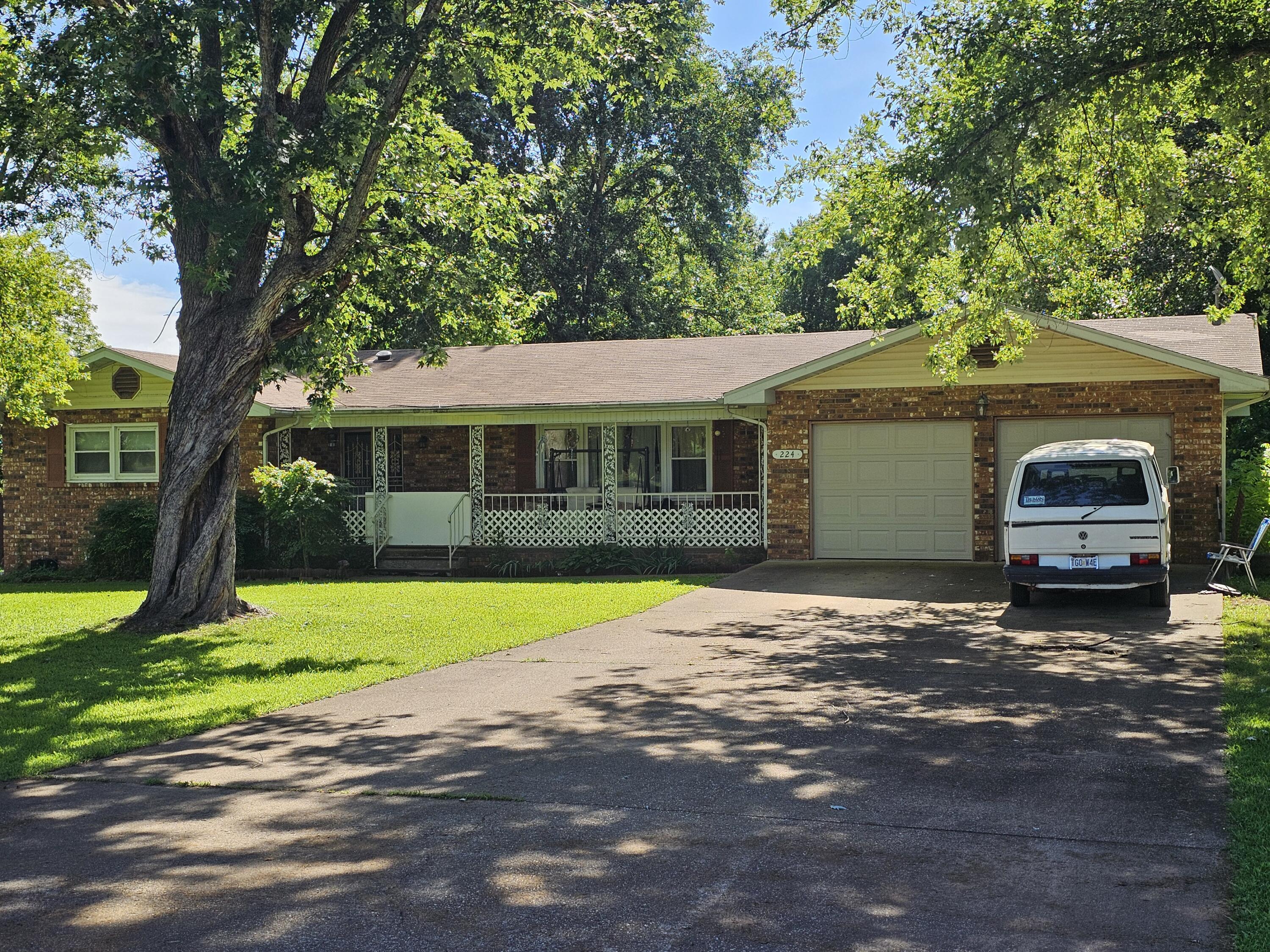 224 Crawford Street Property Photo 1