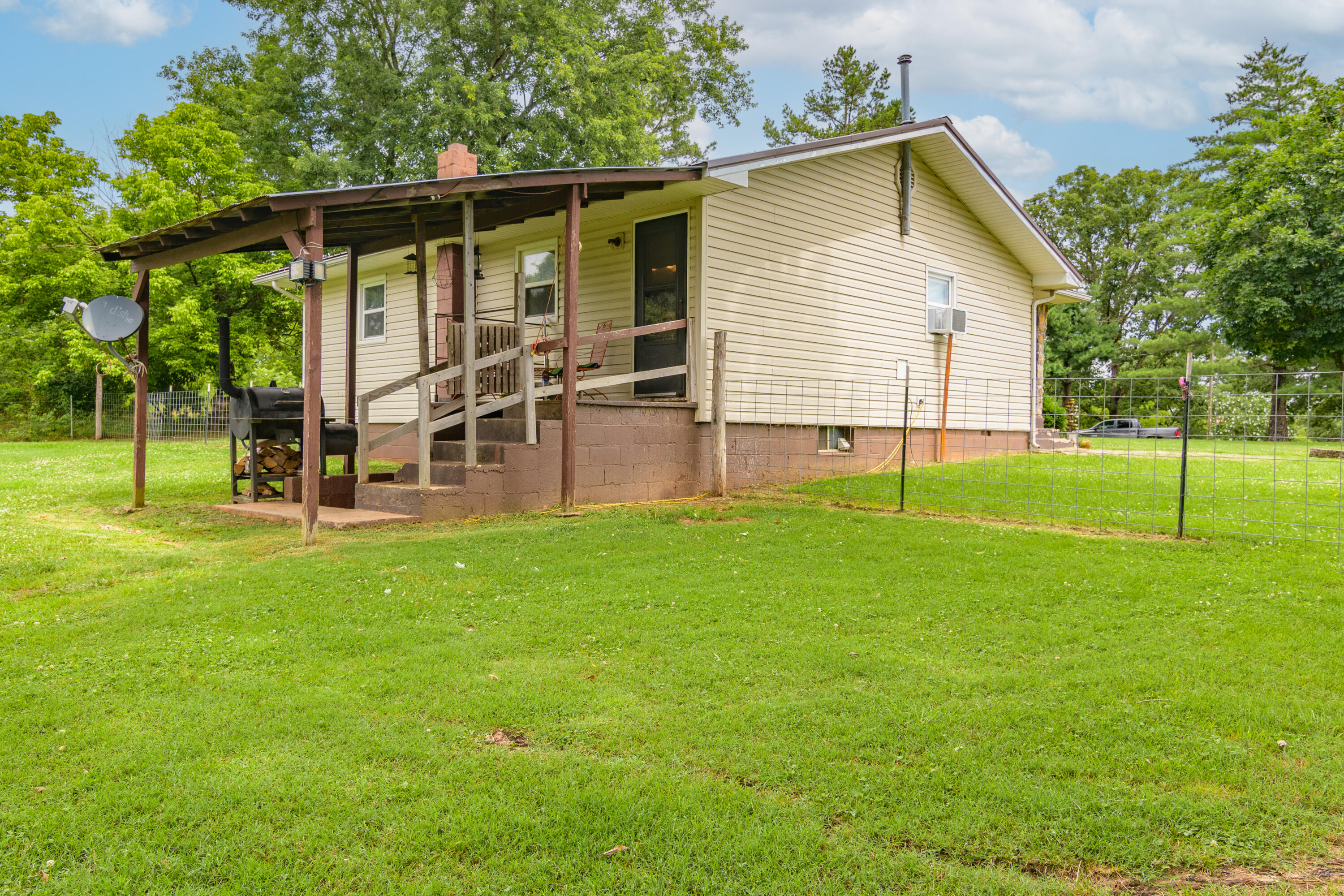 190 Walker Road Property Photo 5