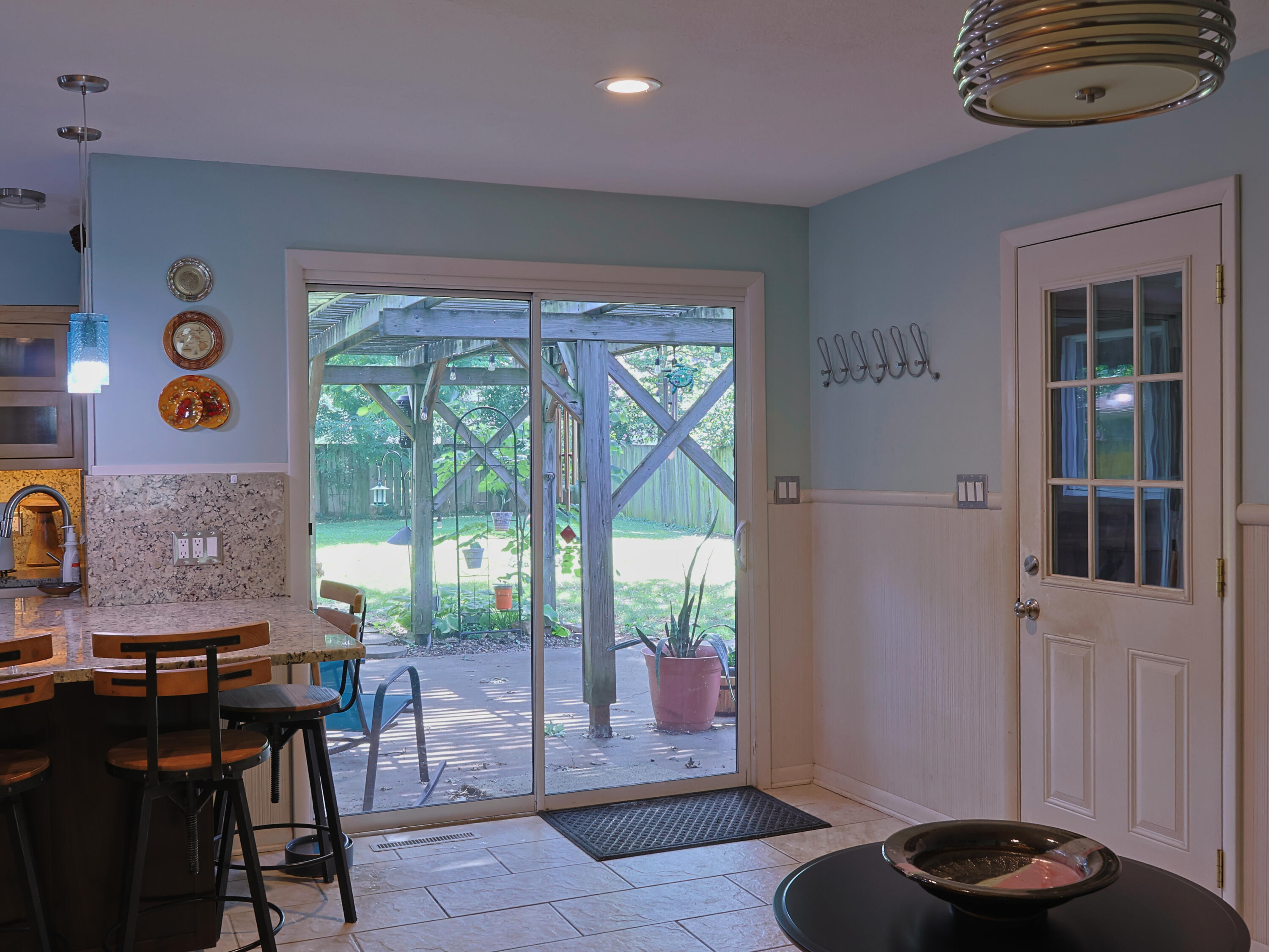 848 South Kickapoo Avenue Property Photo 24