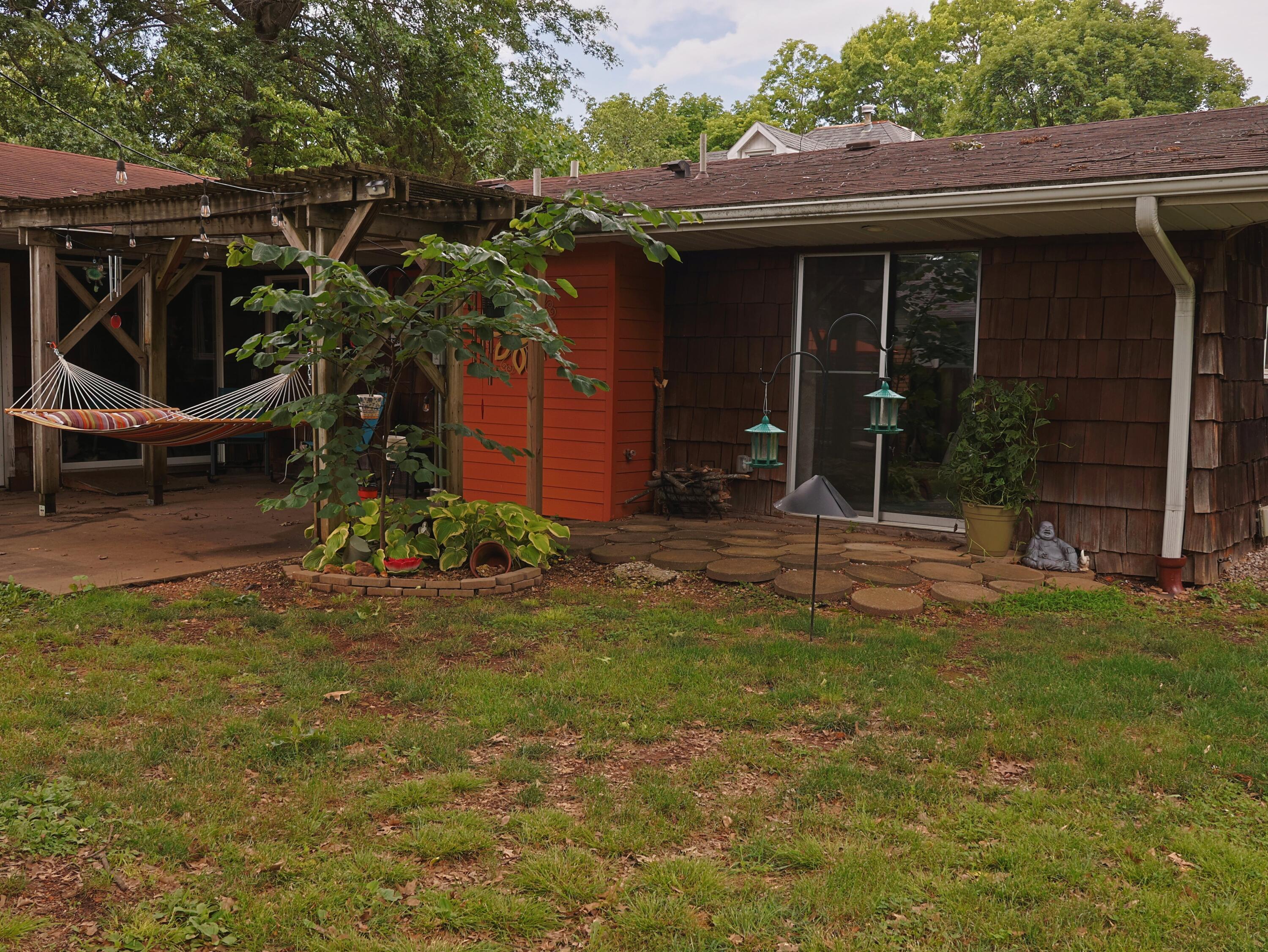 848 South Kickapoo Avenue Property Photo 46