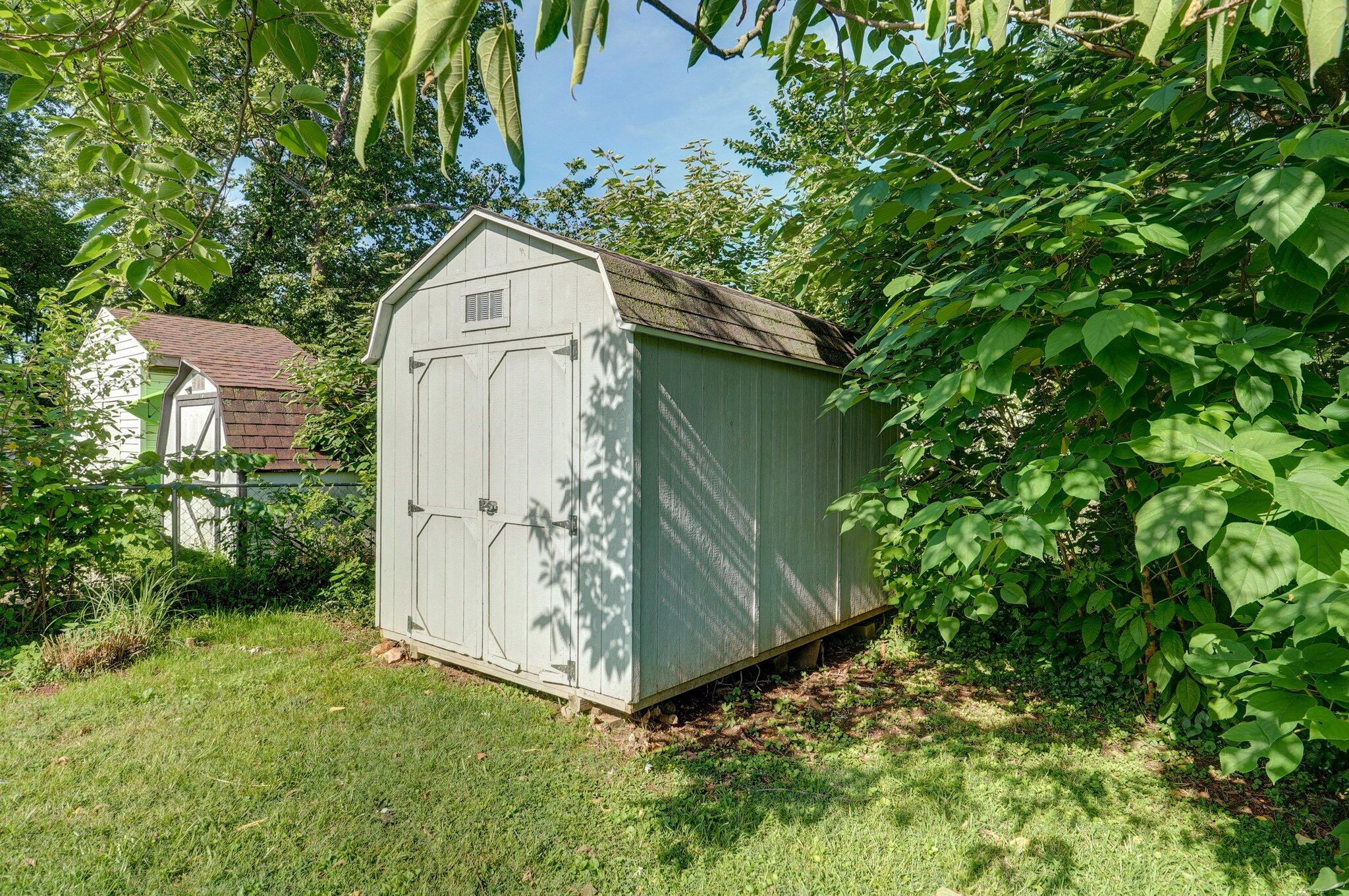 1037 North Clifton Avenue Property Photo 19