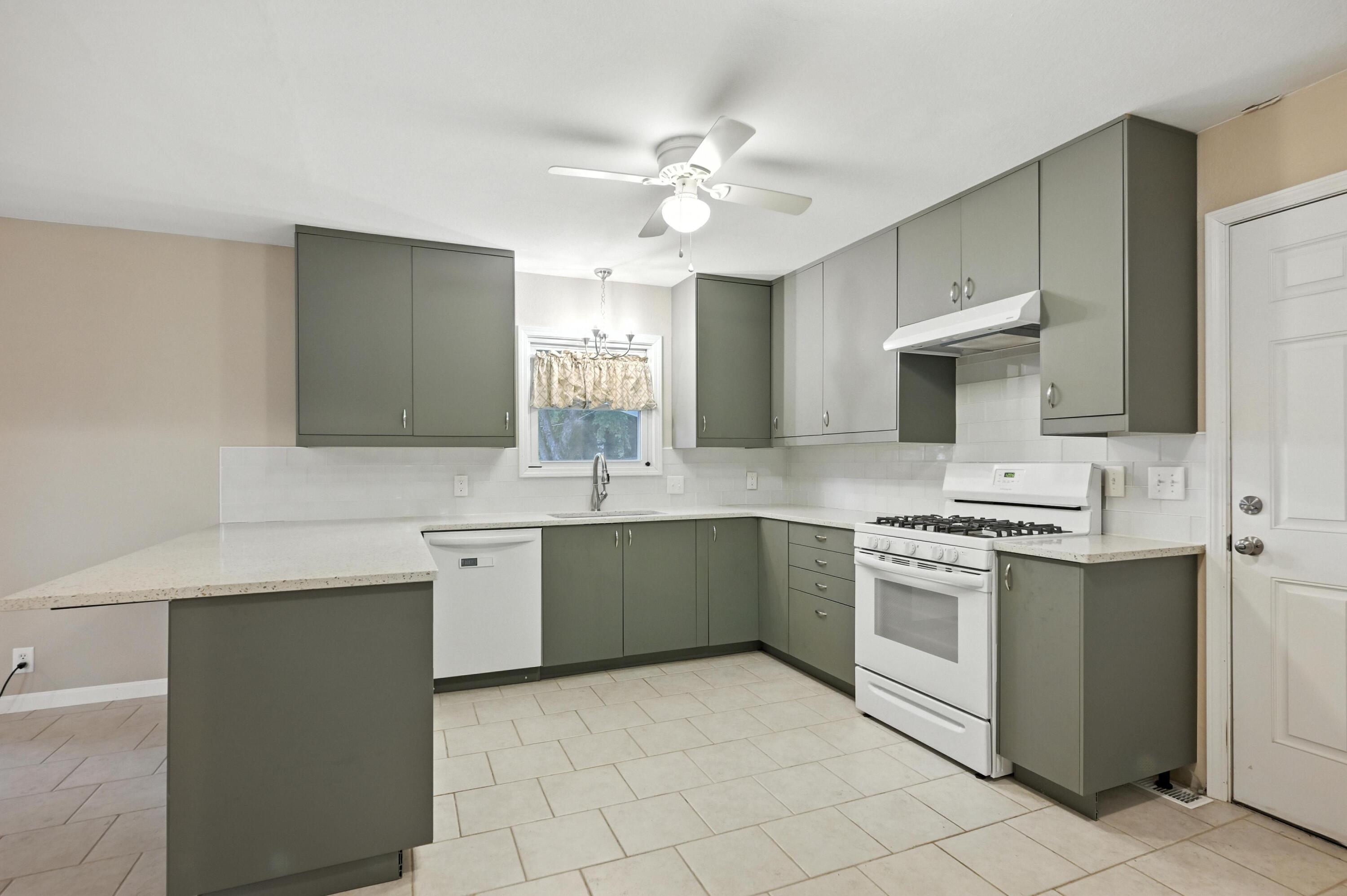 204 North Arlington Drive Property Photo 18
