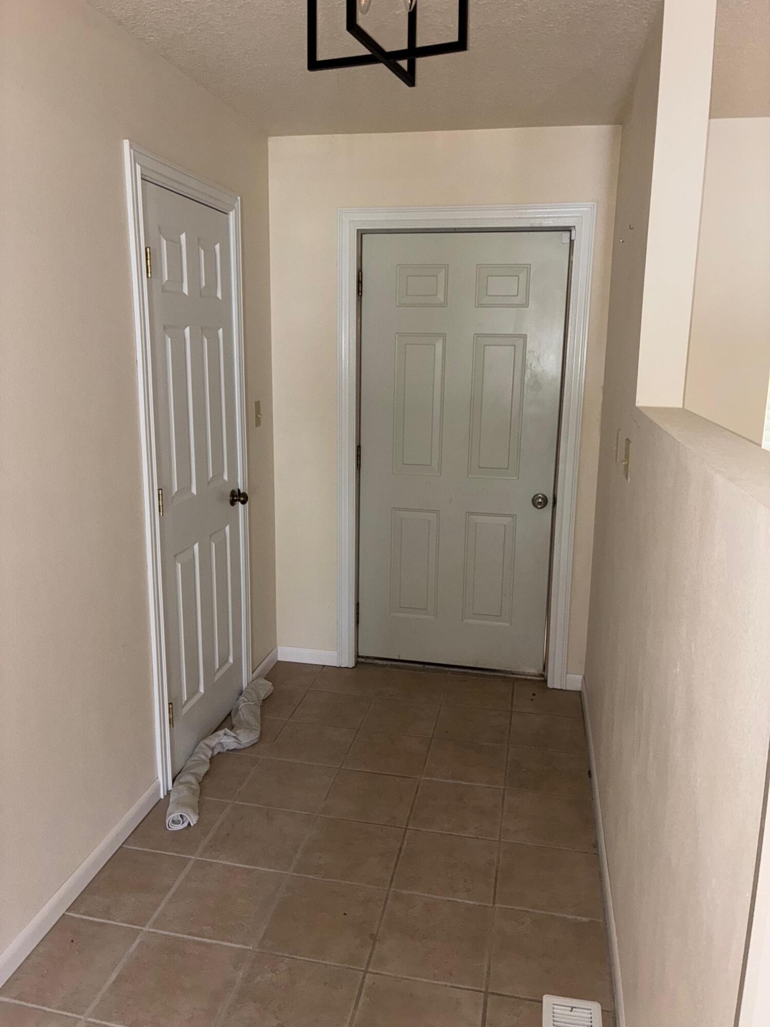 10058 Fr 2015 Property Photo 2