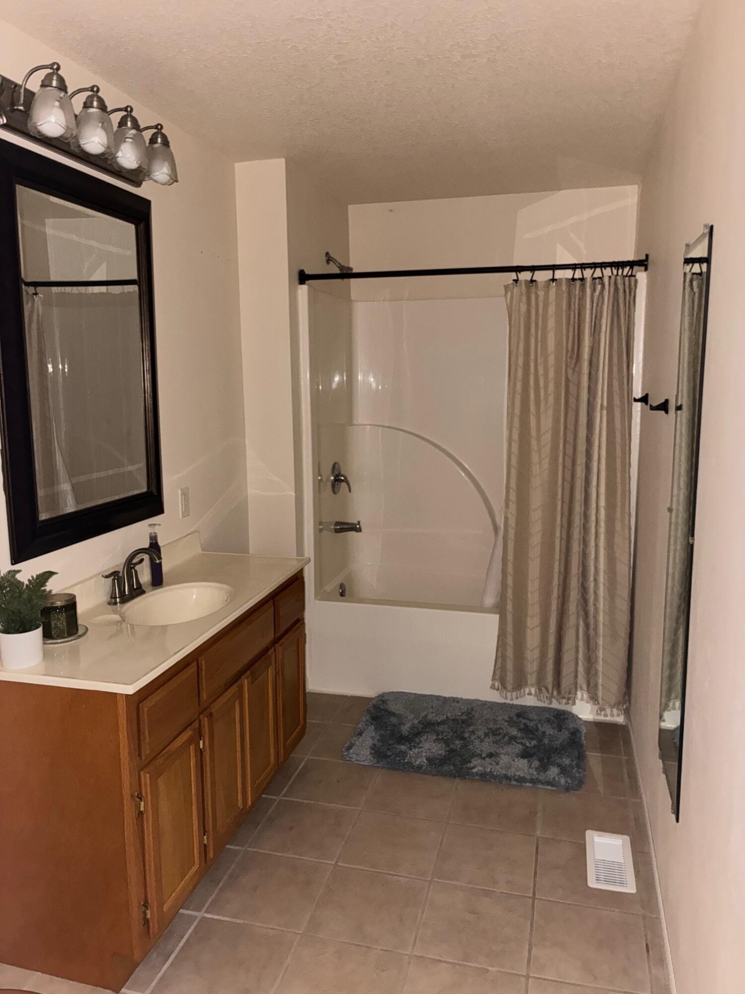 10058 Fr 2015 Property Photo 15