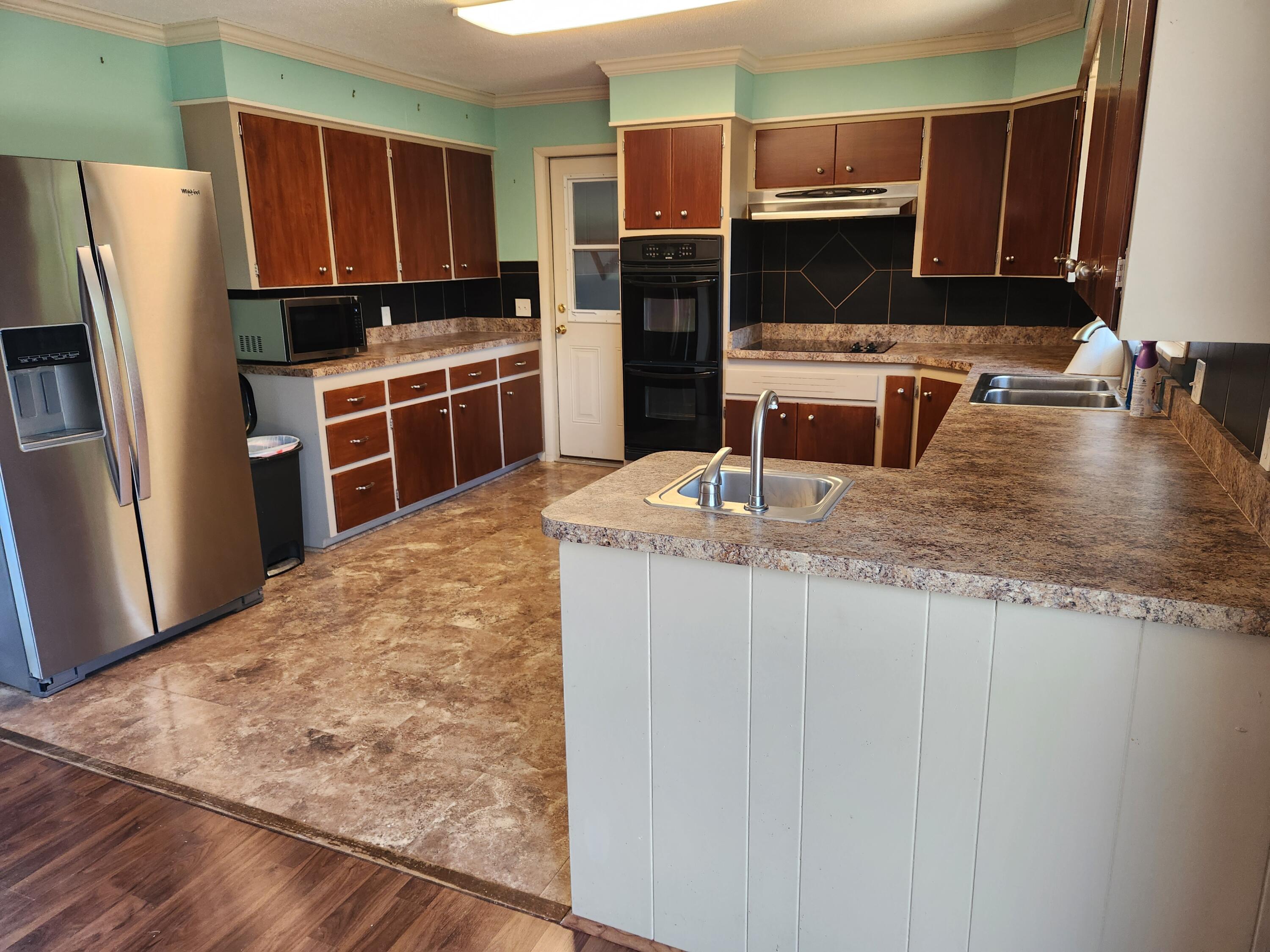 41 Skyline Drive Property Photo 5