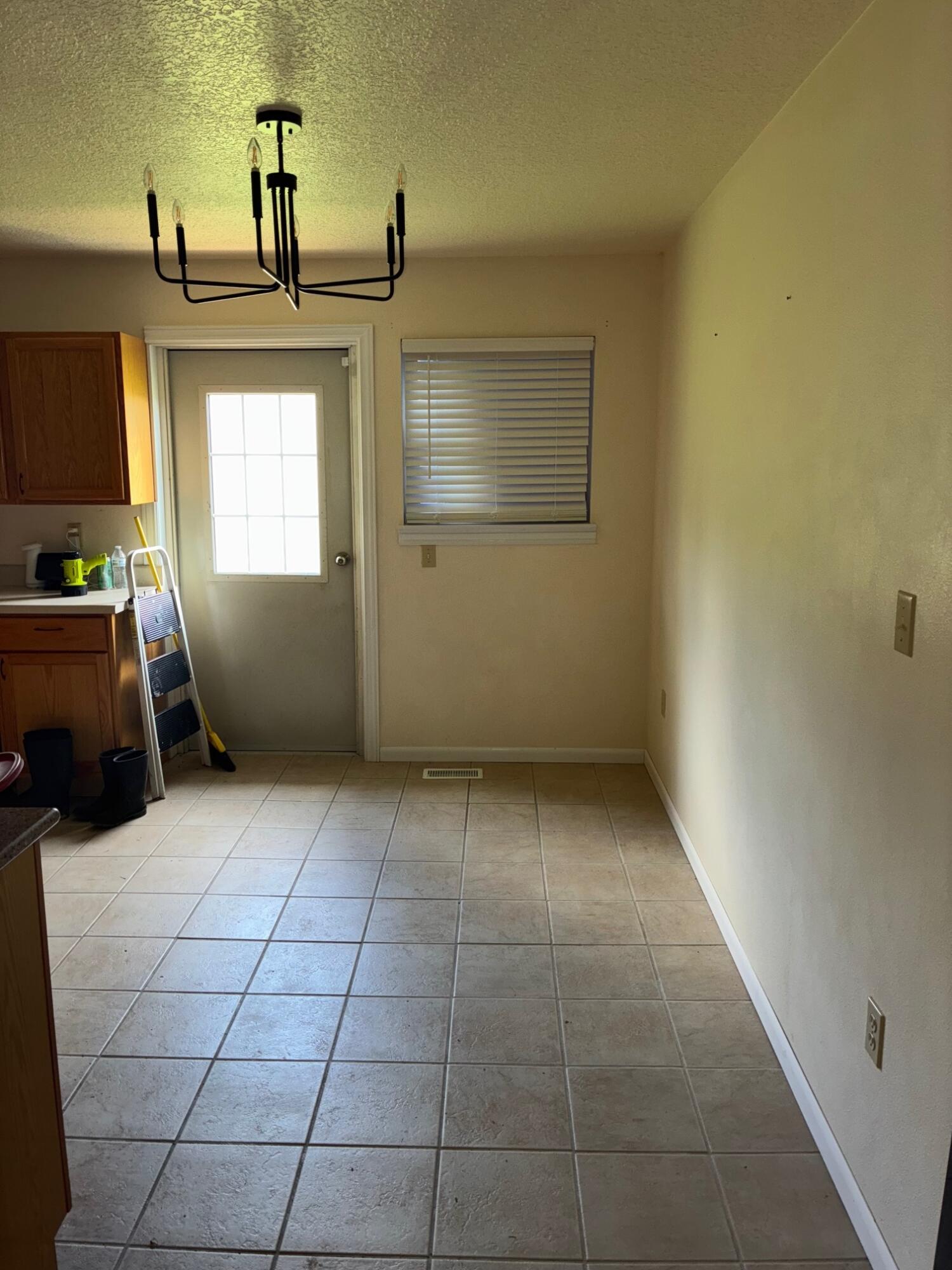 10058 Fr 2015 Property Photo 4