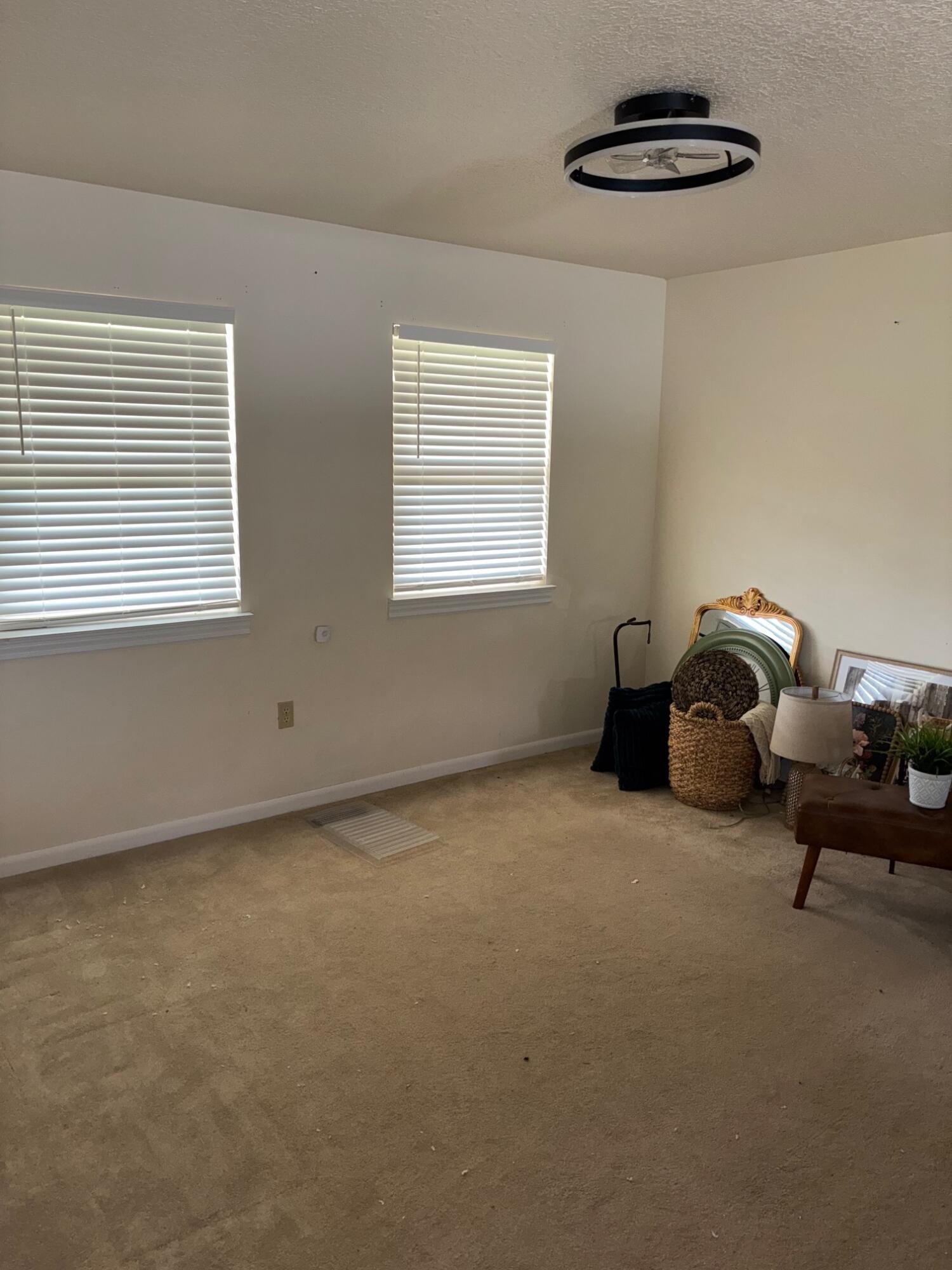 10058 Fr 2015 Property Photo 12