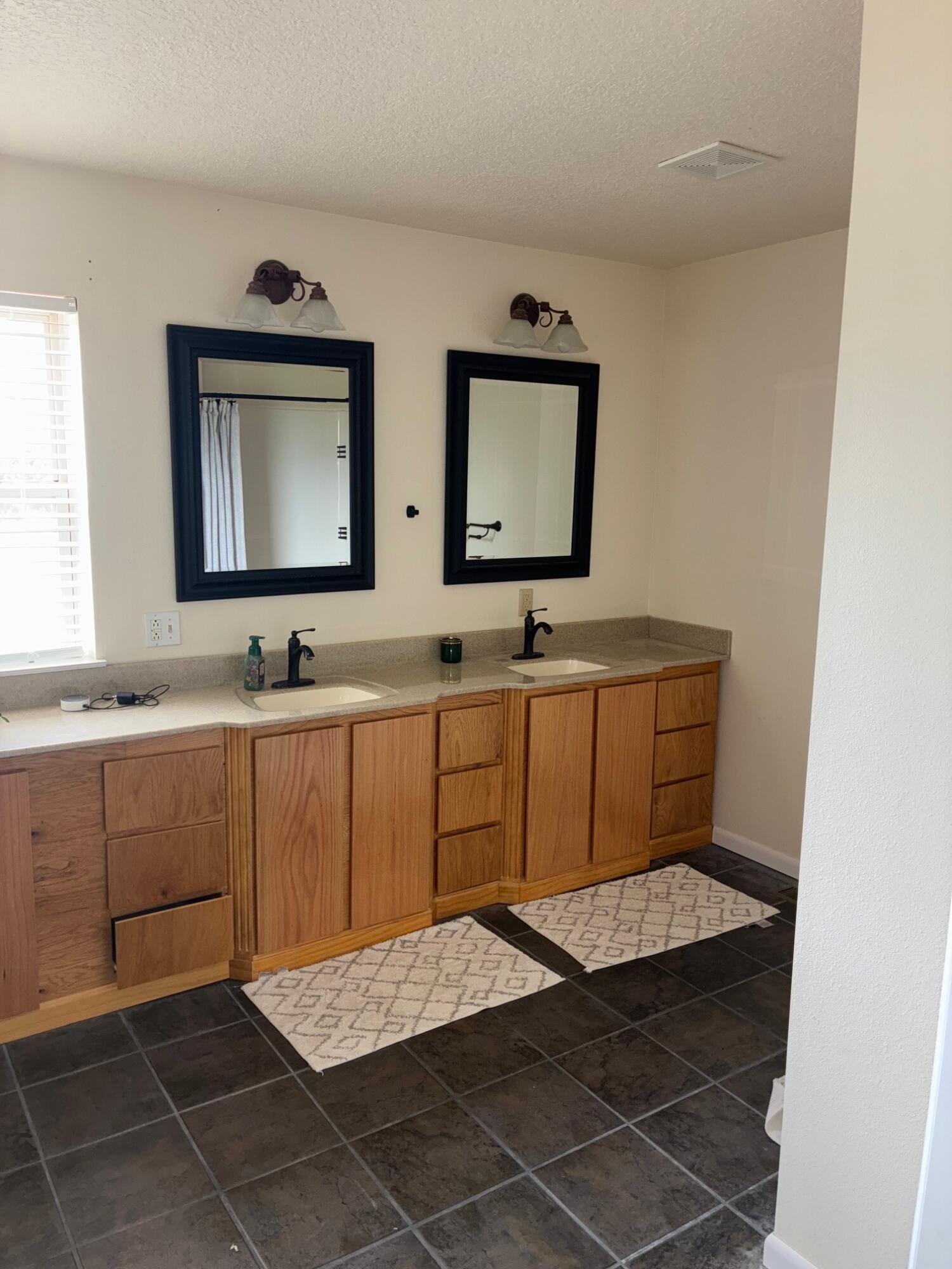 10058 Fr 2015 Property Photo 18