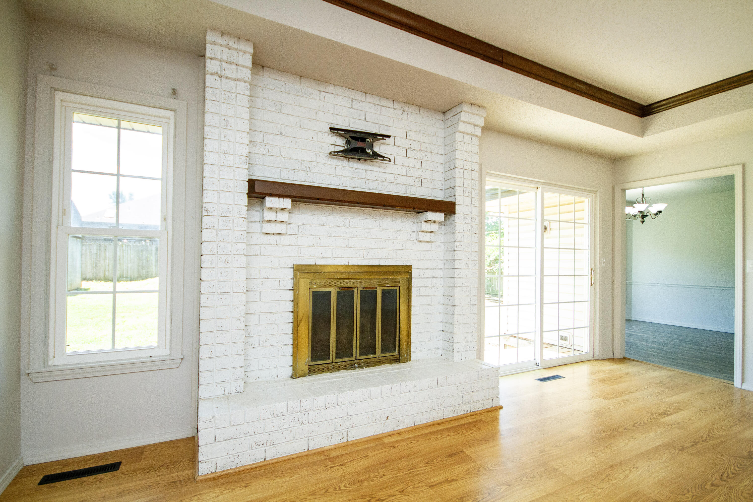 312 Raintree Street Property Photo 7