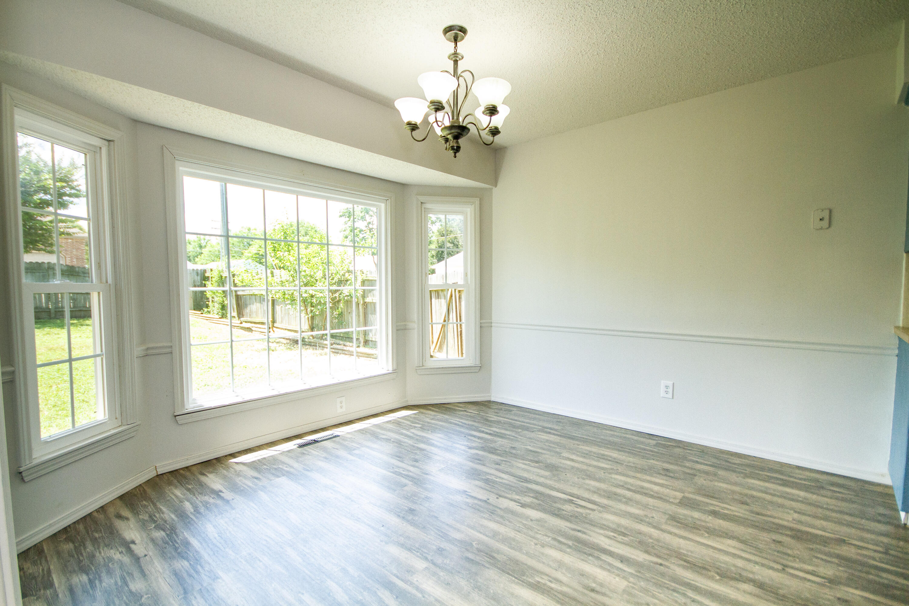 312 Raintree Street Property Photo 8