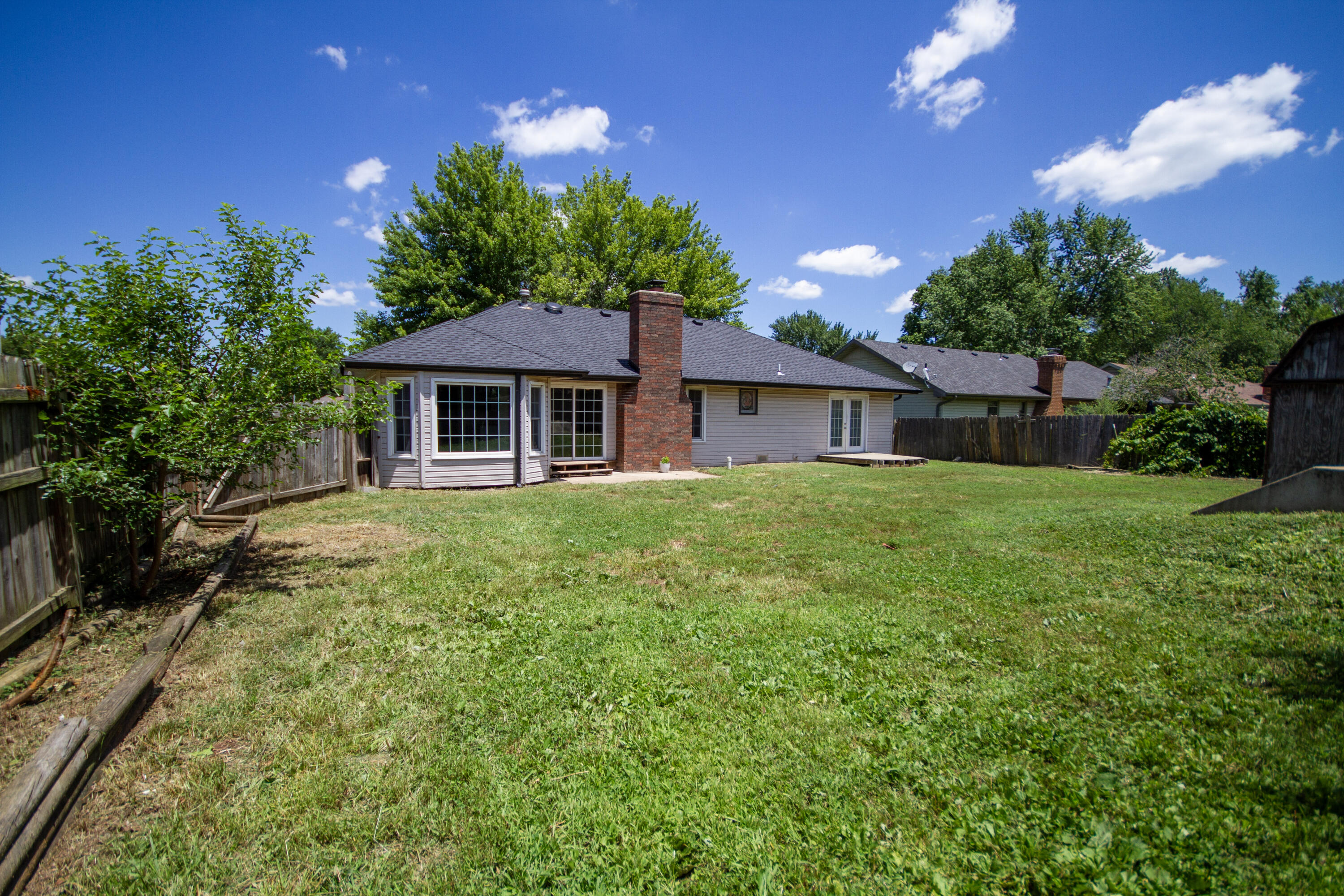 312 Raintree Street Property Photo 27