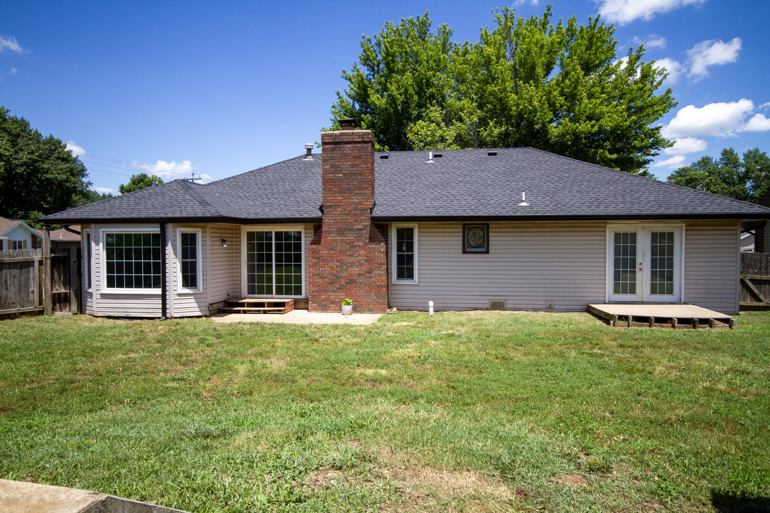 312 Raintree Street Property Photo 28
