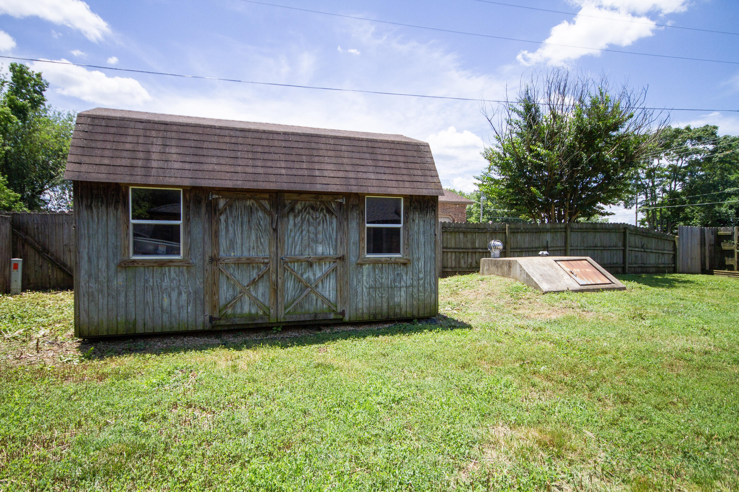 312 Raintree Street Property Photo 29