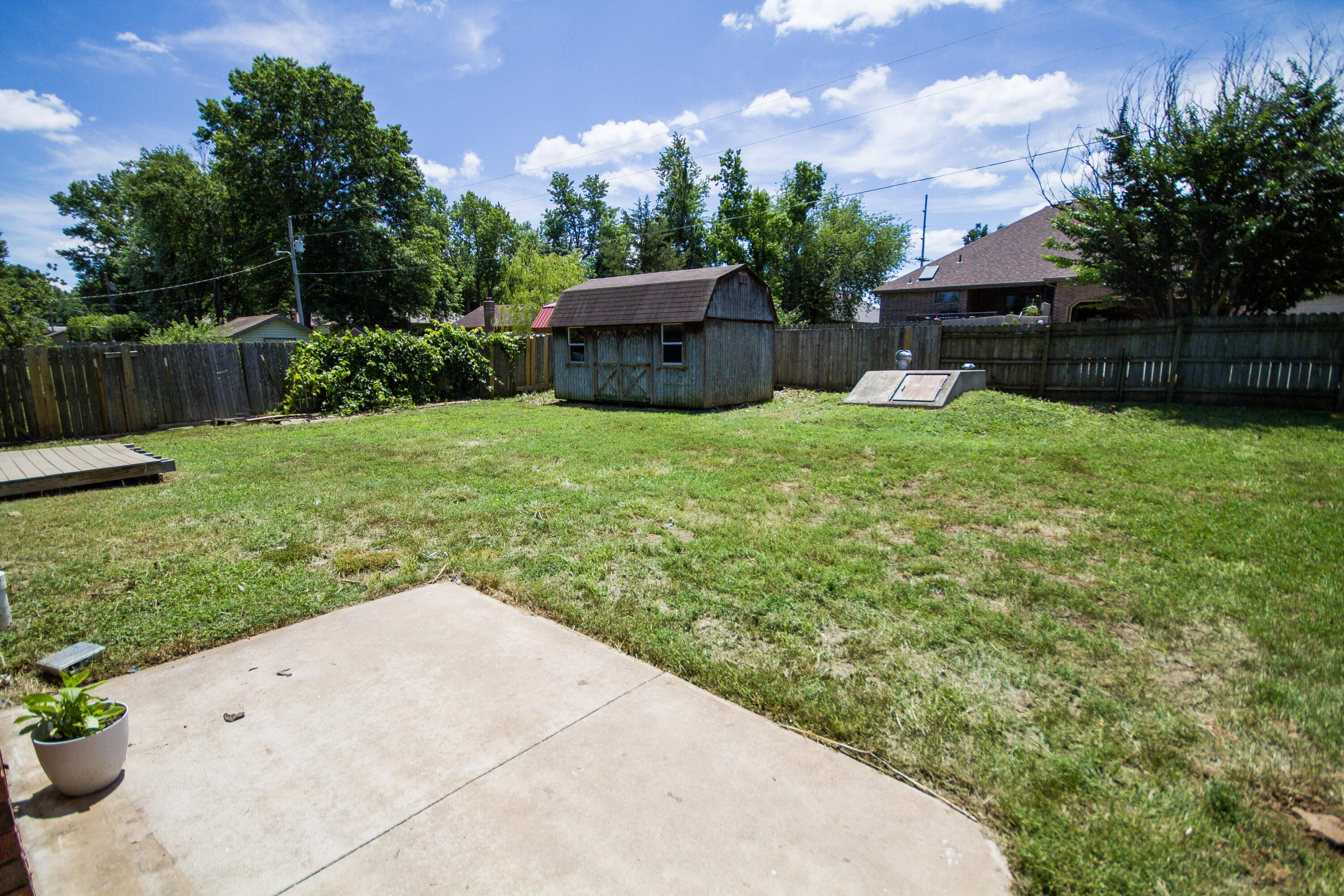 312 Raintree Street Property Photo 30