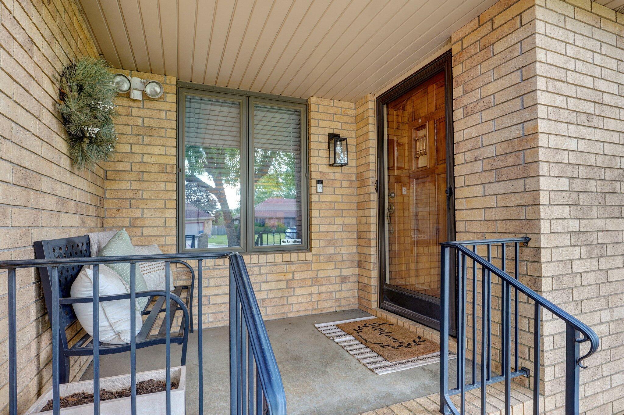 3526 South Bellhurst Avenue Property Photo 3