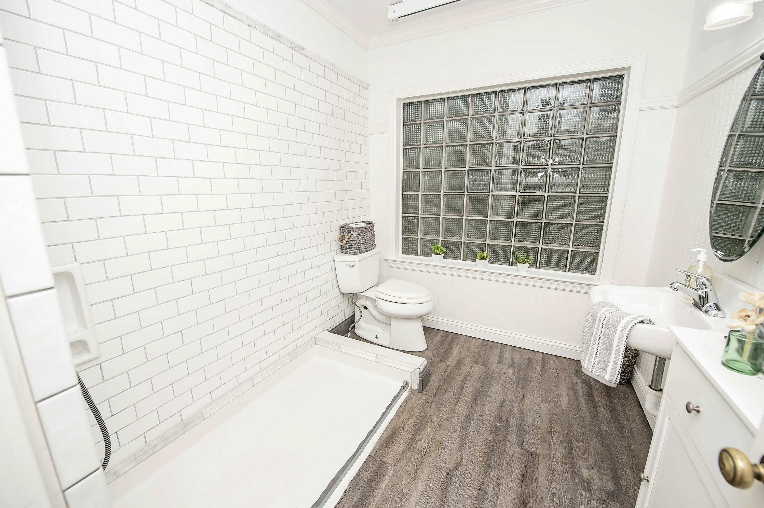 825 East University Street Property Photo 20