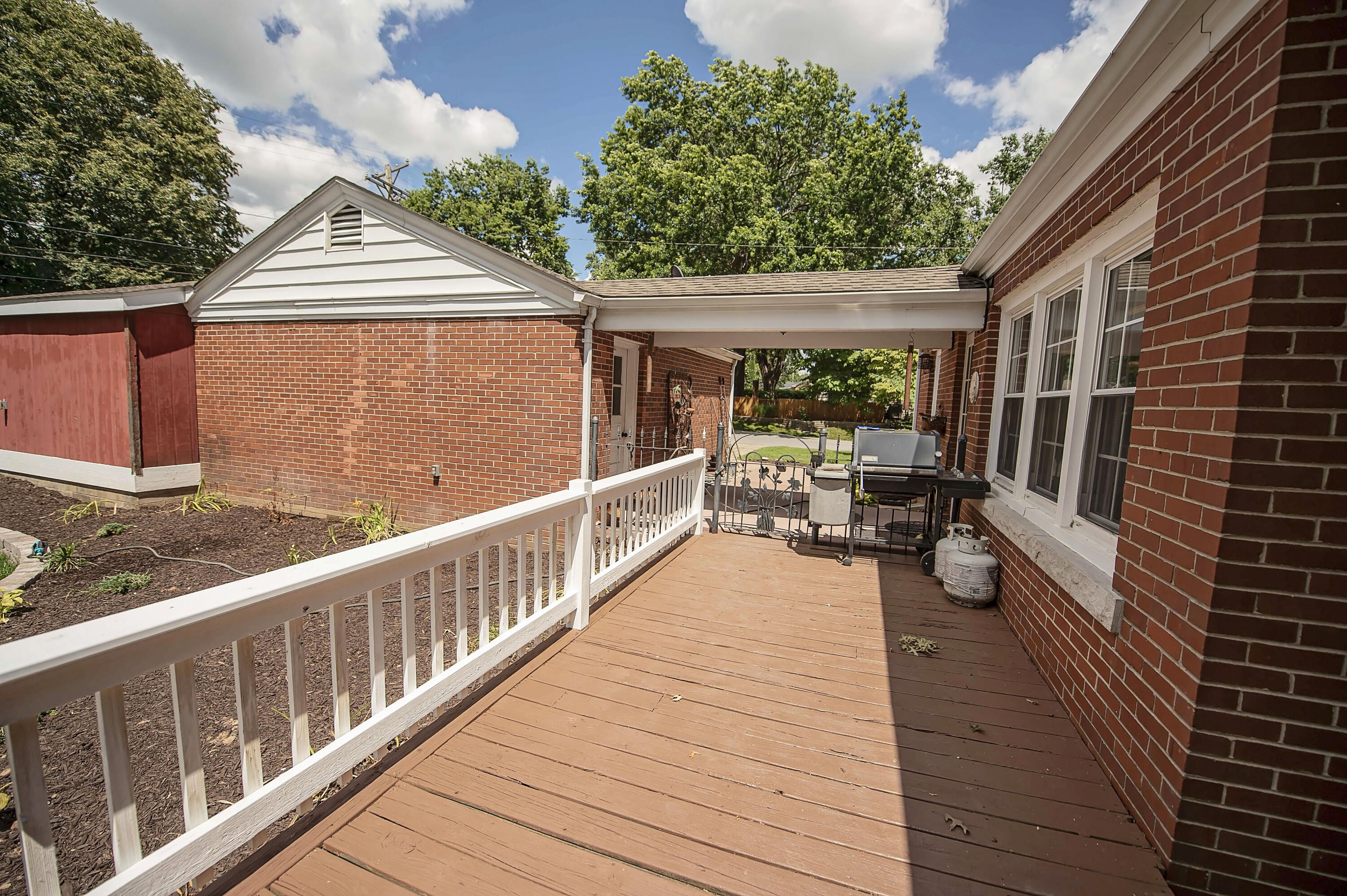 825 East University Street Property Photo 36
