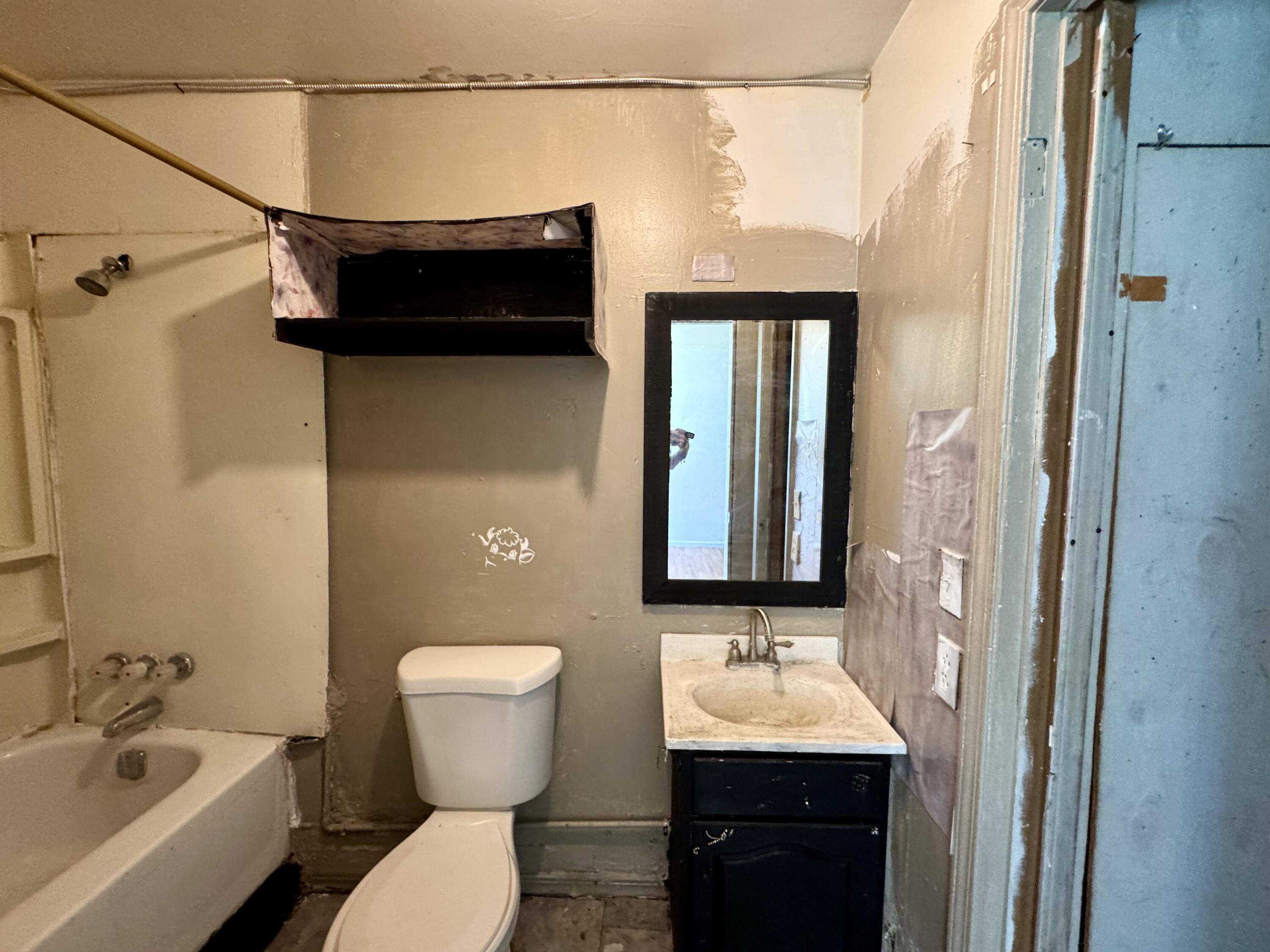 1451-72 East Mcgee Street Property Photo 7