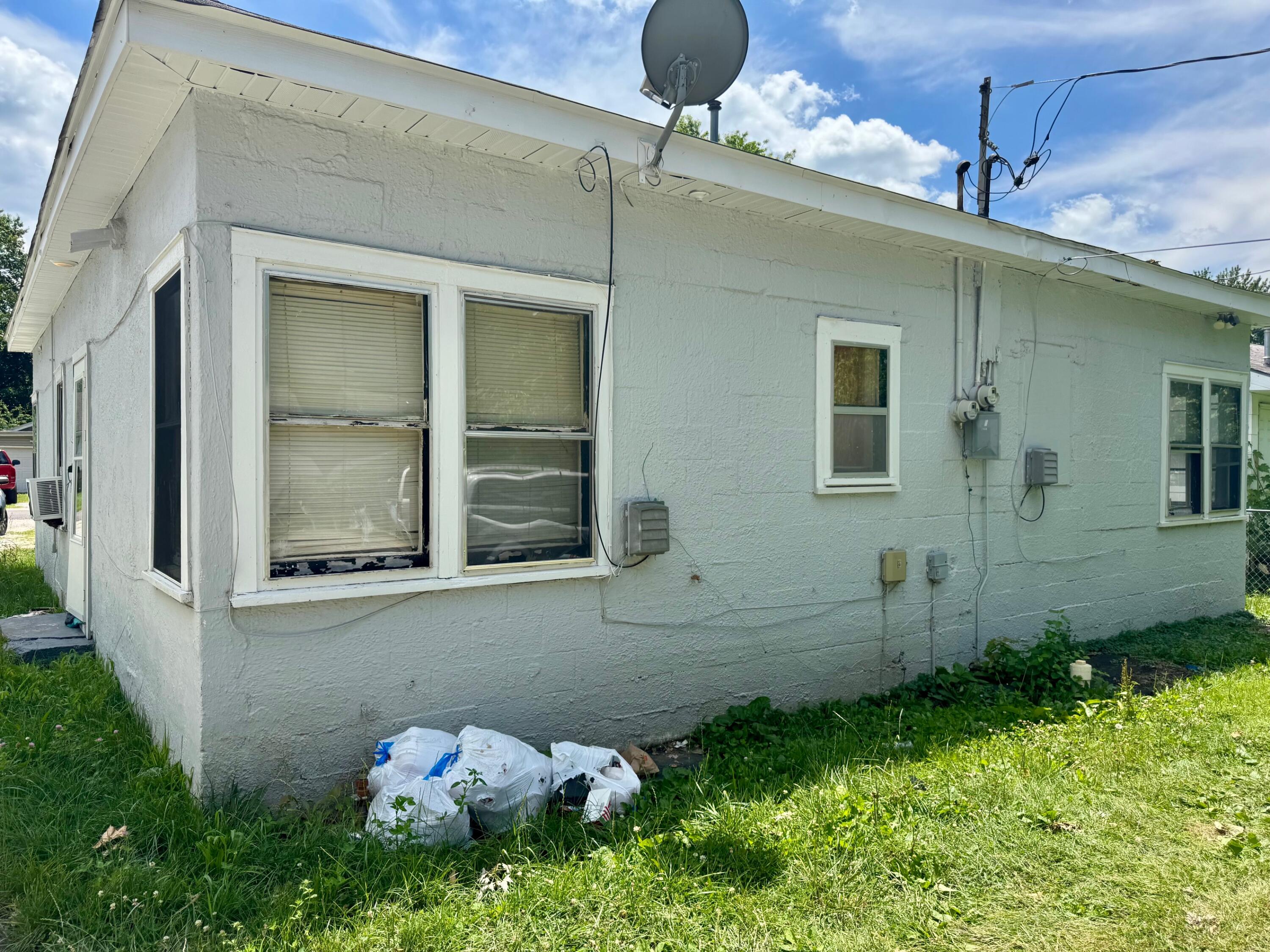 1451-72 East Mcgee Street Property Photo 8
